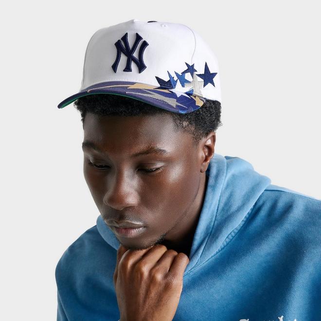 Mitchell & Ness New York Yankees MLB Shooting Stars Caddy Fit Snapback Hat