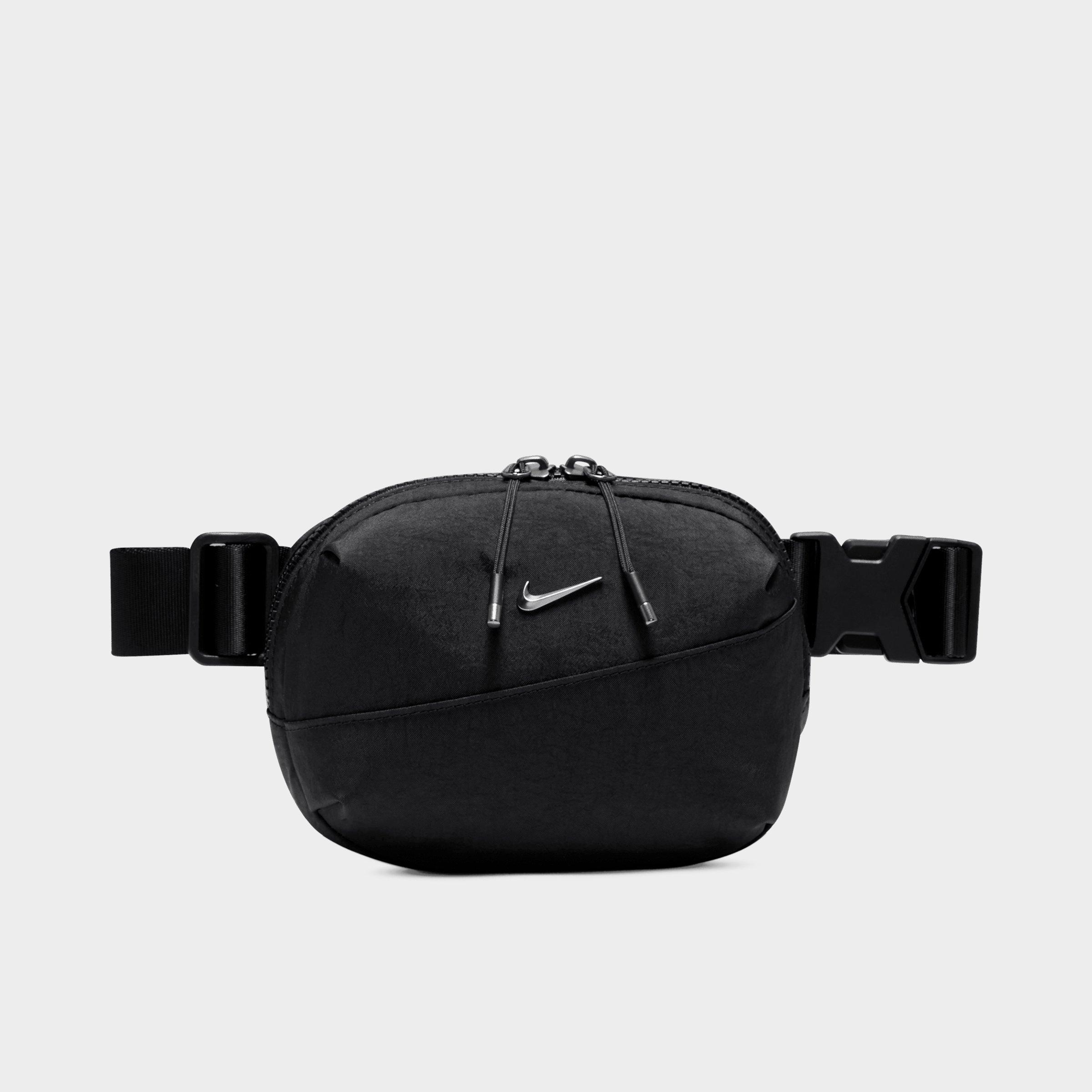 Nike Aura Crossbody Bag (2L) in Black/Matte Silver
