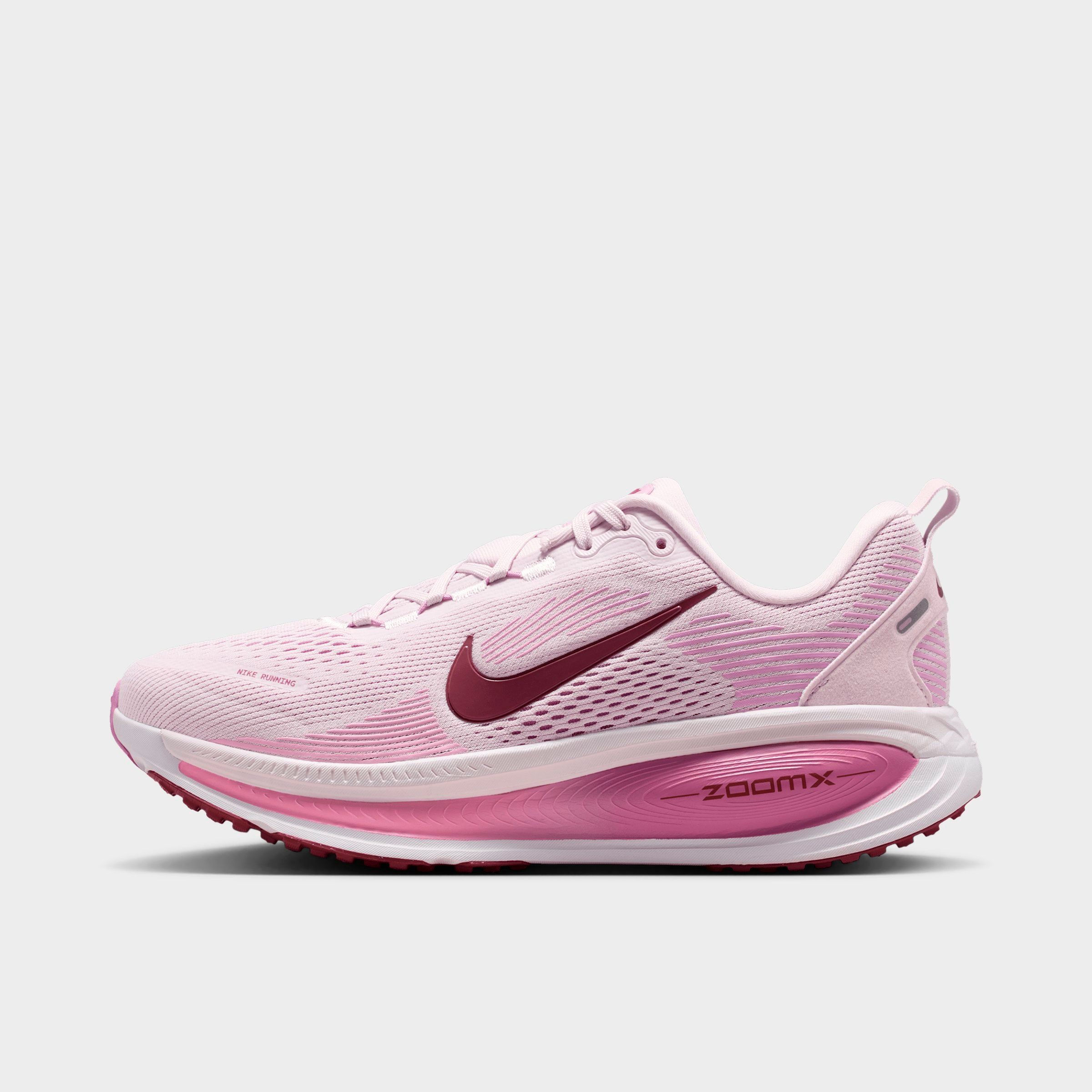 Nike Women's Vomero 18 Running Shoes