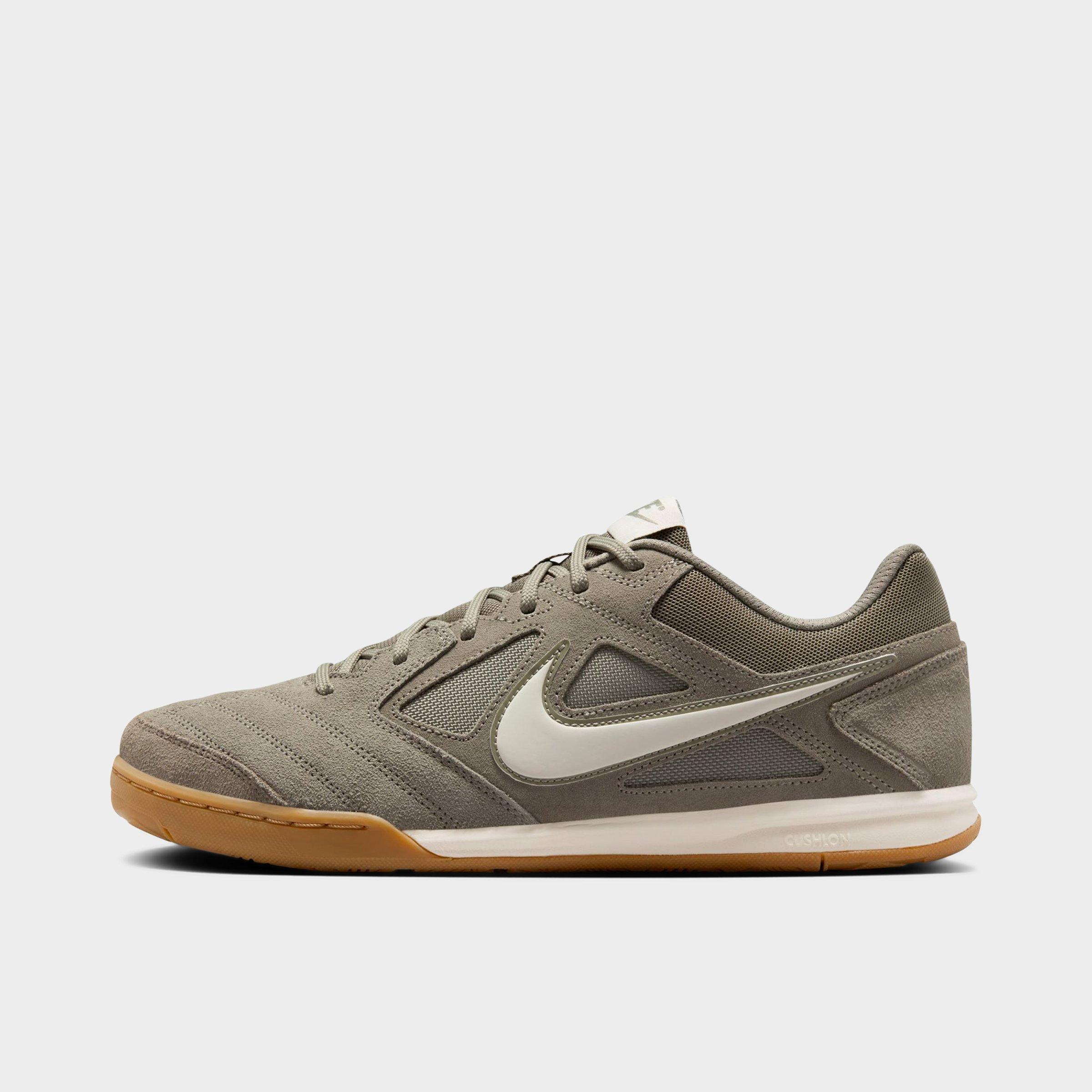 Nike Gato Soccer Sneaker