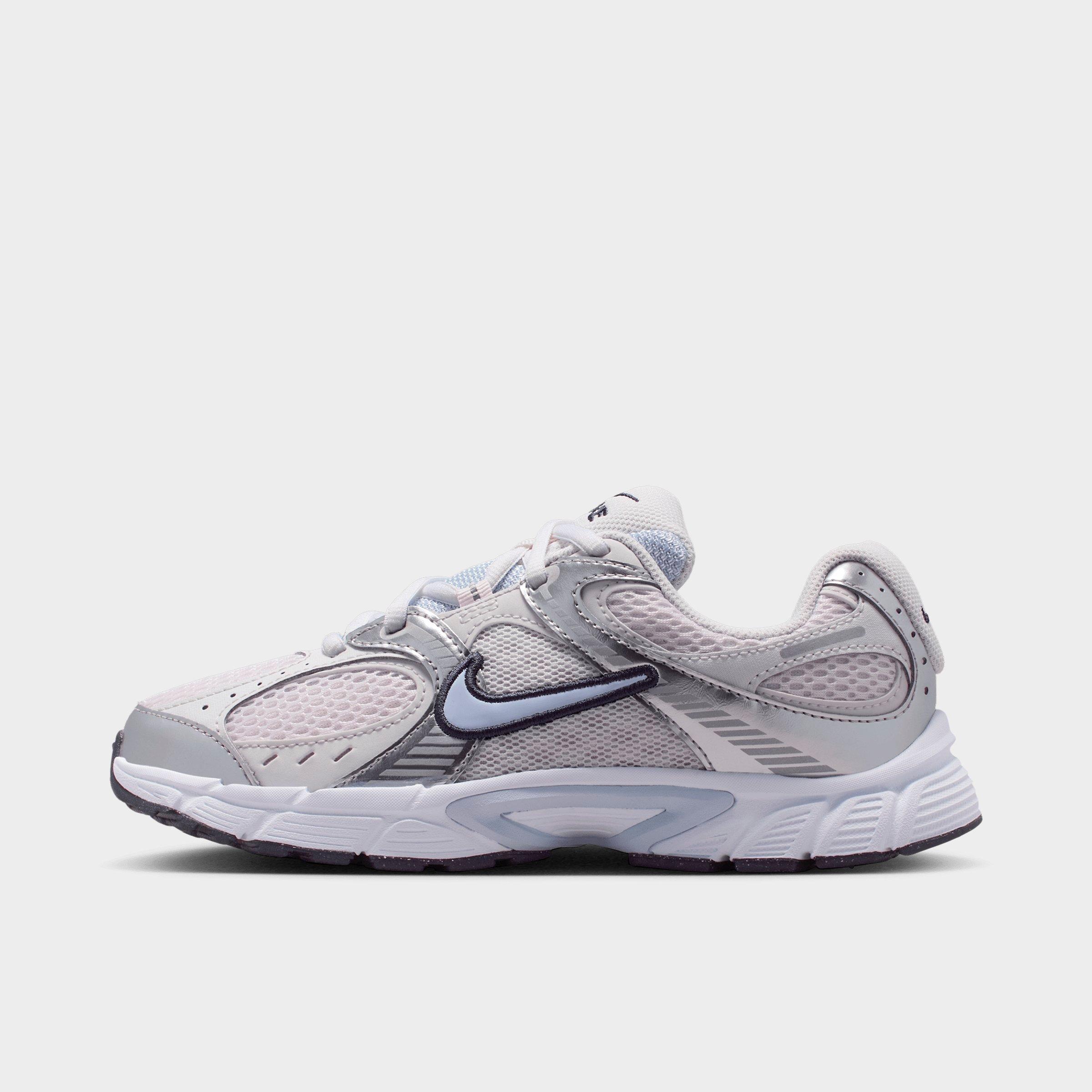 Nike Big Kids V5 RNR Casual Shoes in Light Violet/Metallic Silver/Cave Purple Size: 4.5