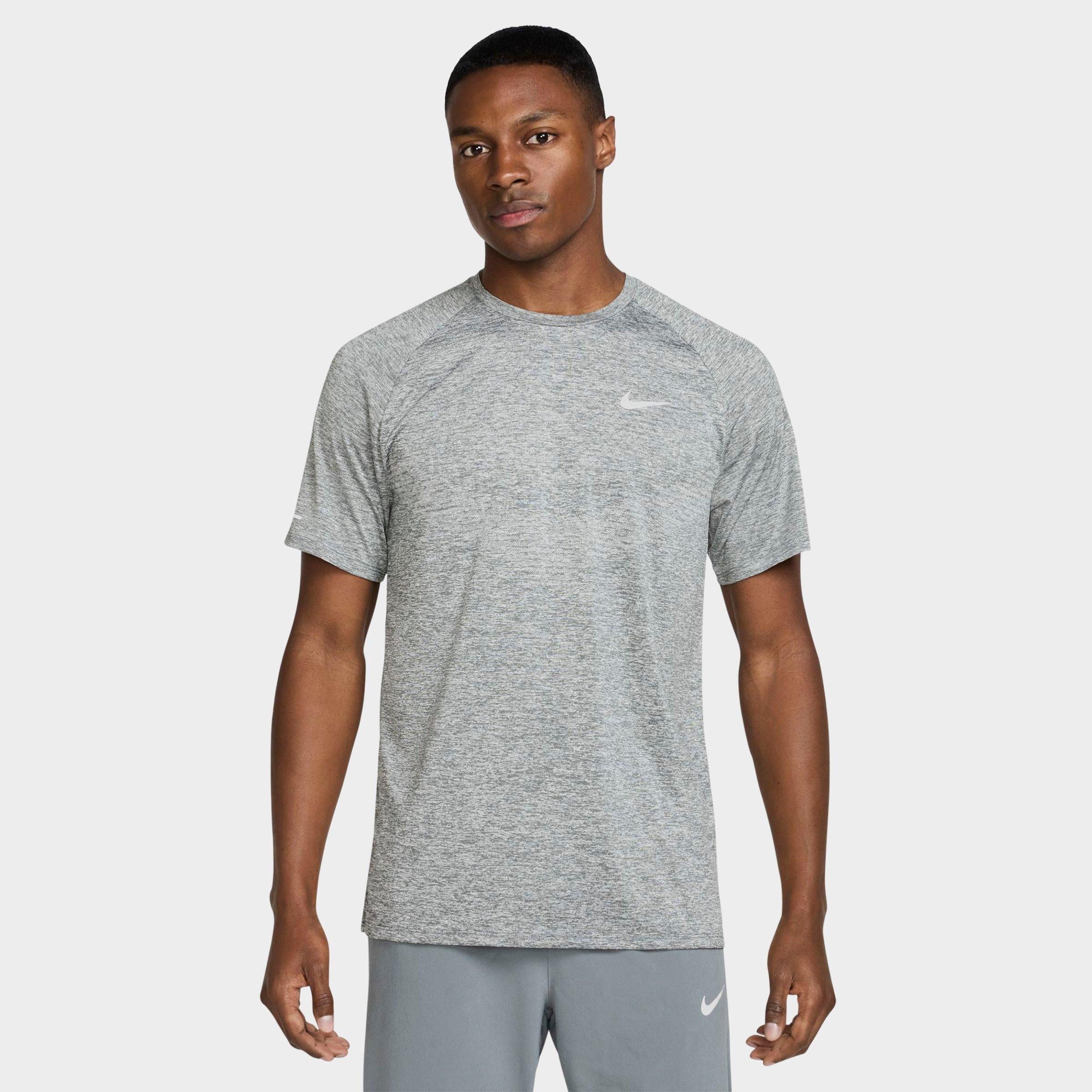 Nike Men's Stride Dri-FIT ADV Running Top in Smoke Grey/Htr/Refsi Size: Small
