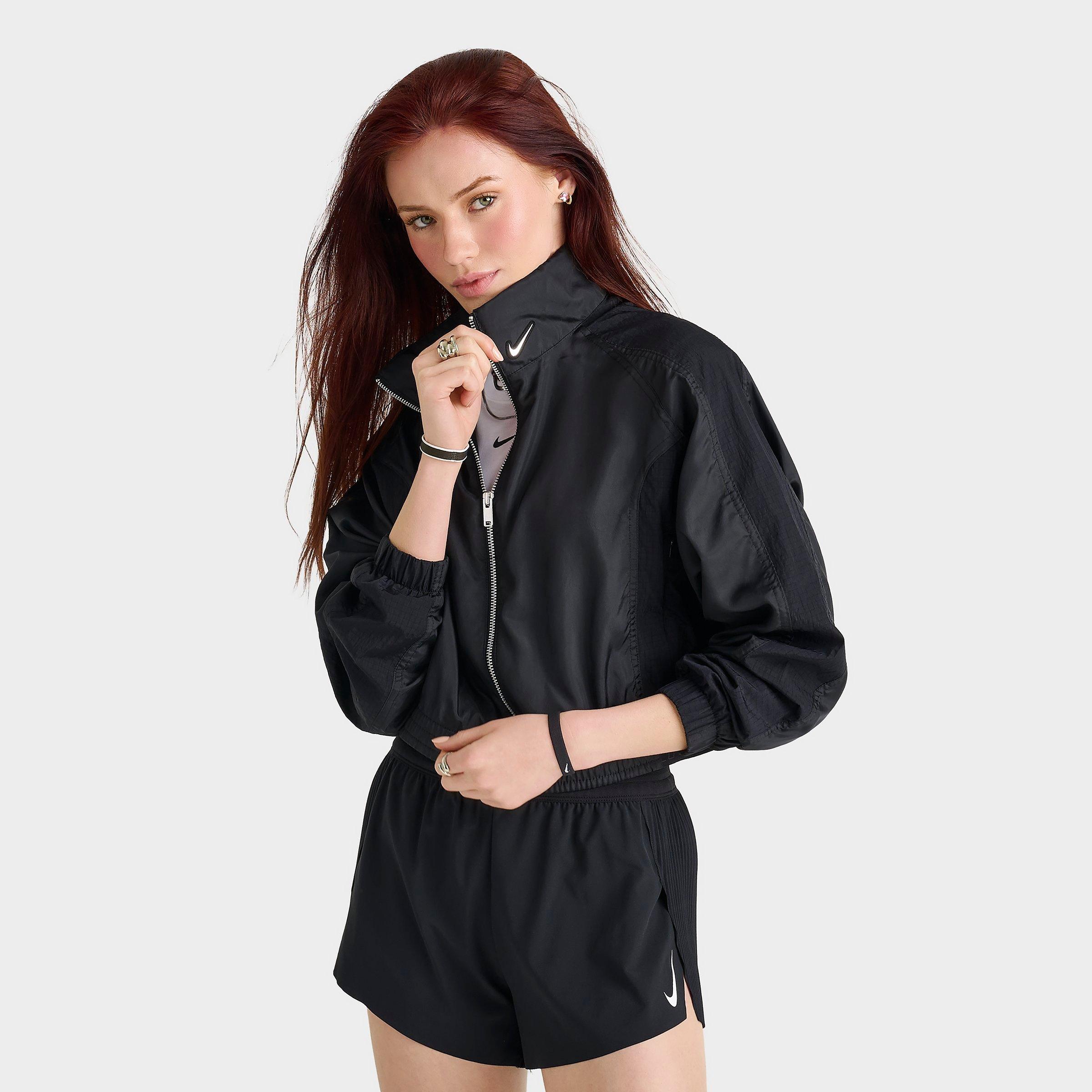 Nike Women's Sportswear Gym Life Woven Jacket in Black Size: XS