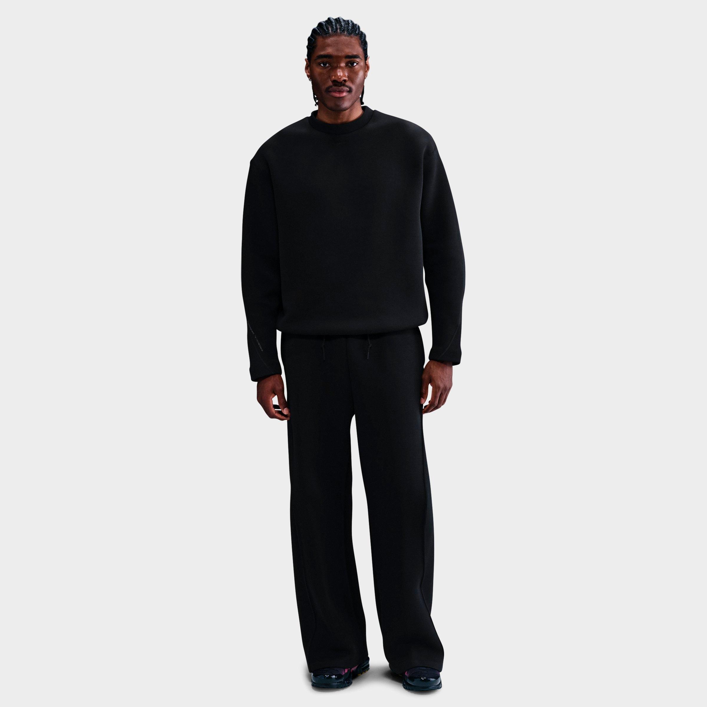 Nike Men's Tech Fleece Loose Fit Crewneck Sweatshirt in Black Size: XS