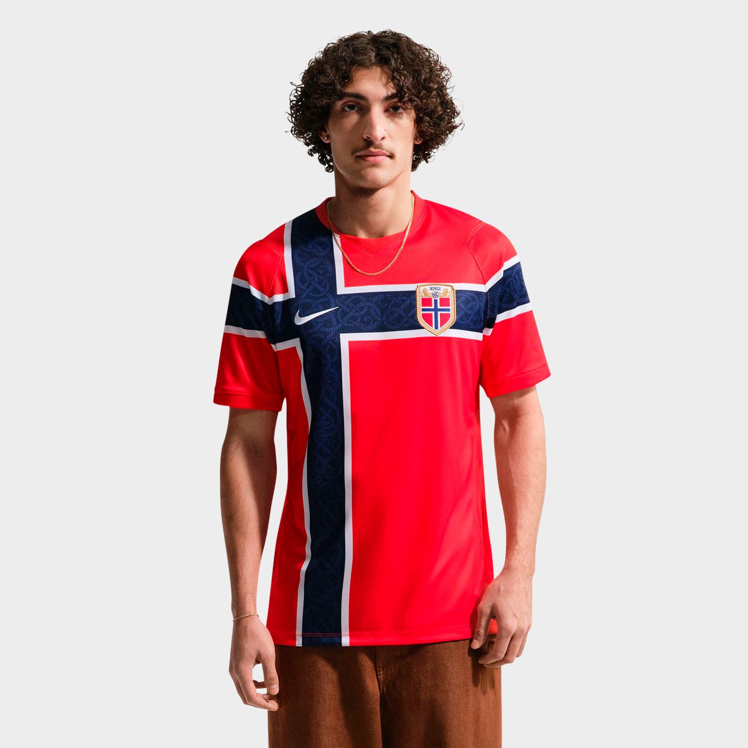 Nike Men's Norway 2026 Stadium Home Dri-FIT Replica Soccer Jersey in Chile Red/Chile Red/White Size: Small