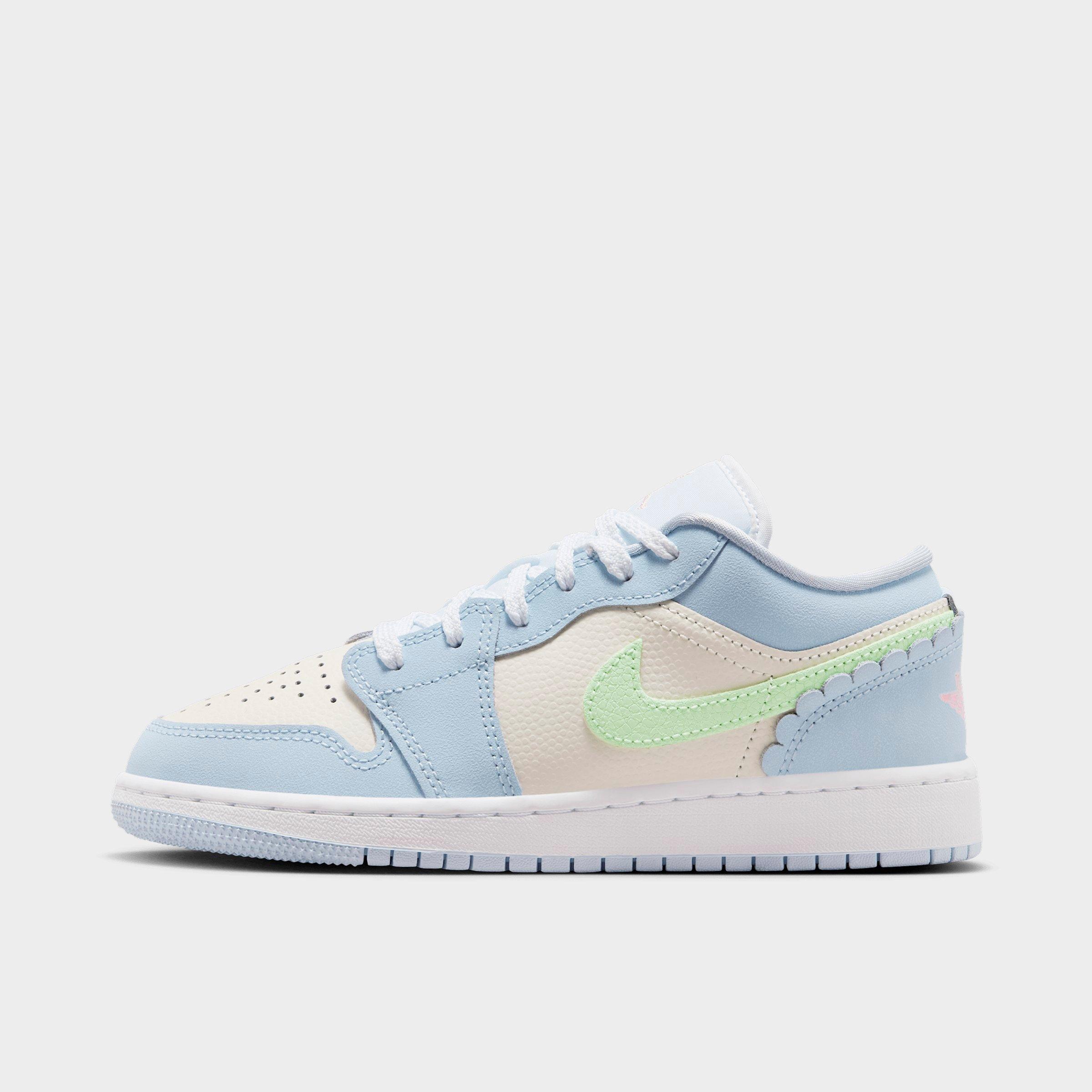 Jordan Big Kids Air Retro 1 Low SE Casual Shoes in Half Blue/Sail/White Size: 3.5