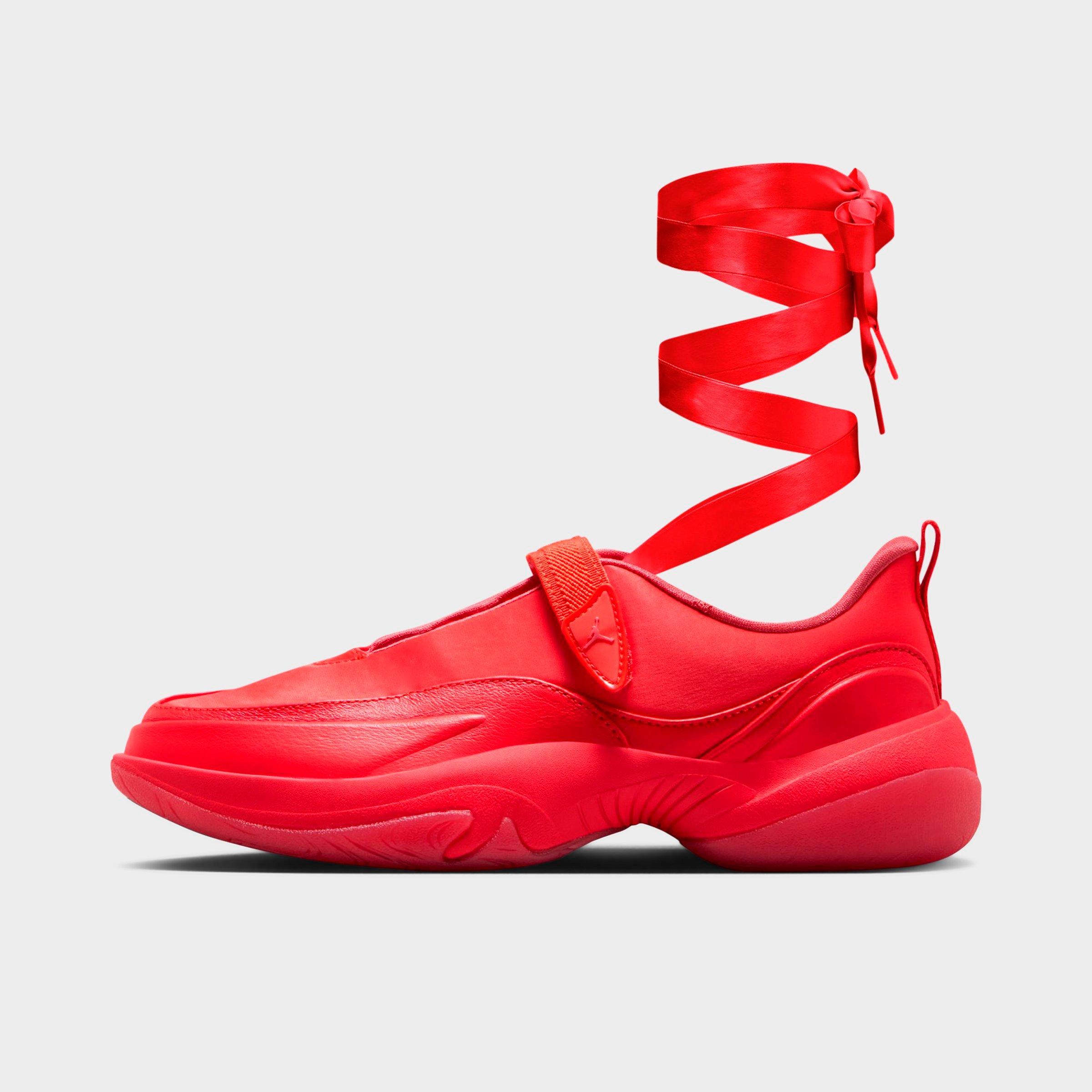 Jordan Women's Pointe Casual Shoes in Chile Red/Deep Maroon/Pueblo Red Size: 5.5