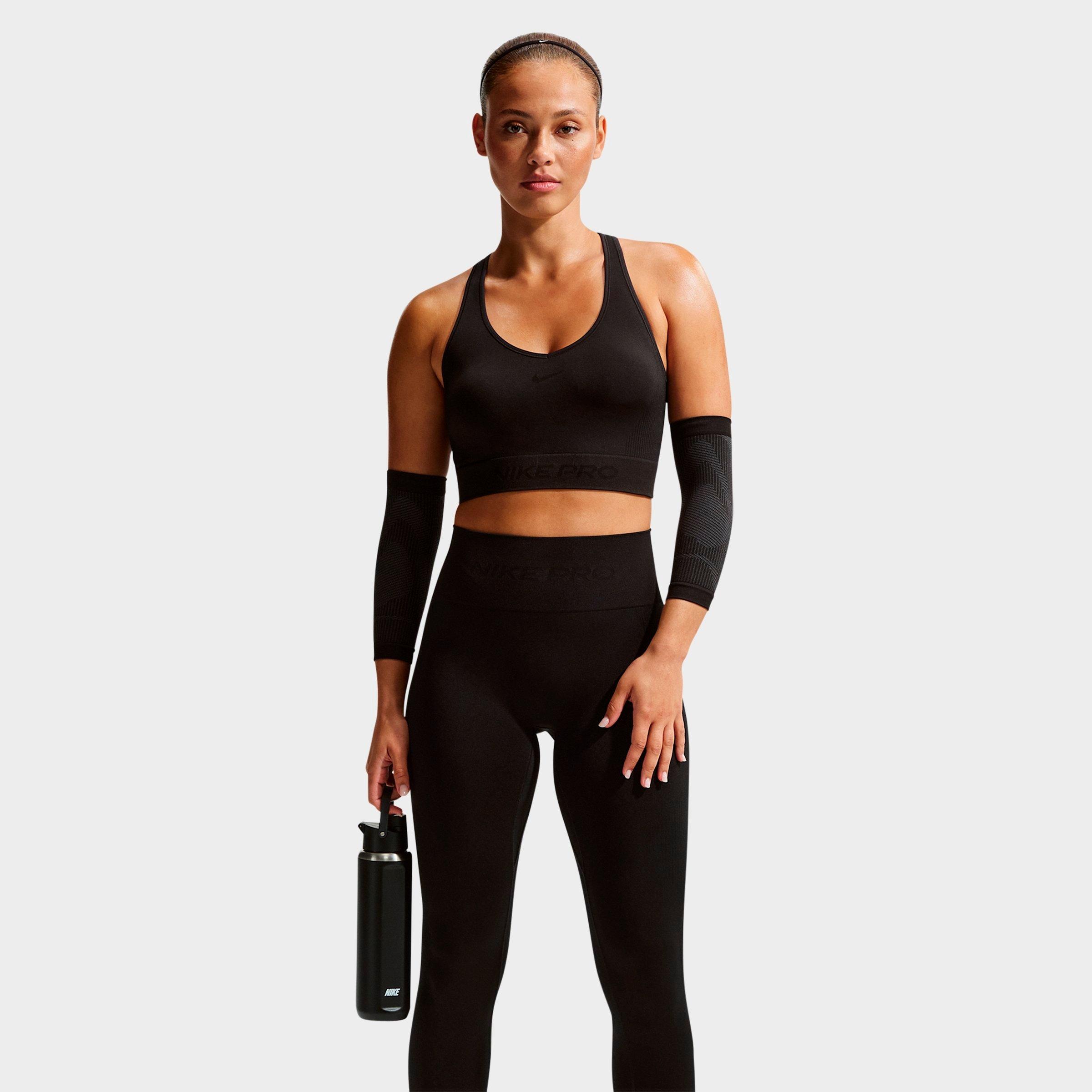 Nike Women's Pro Seamless Tank Top in Black Size: Large