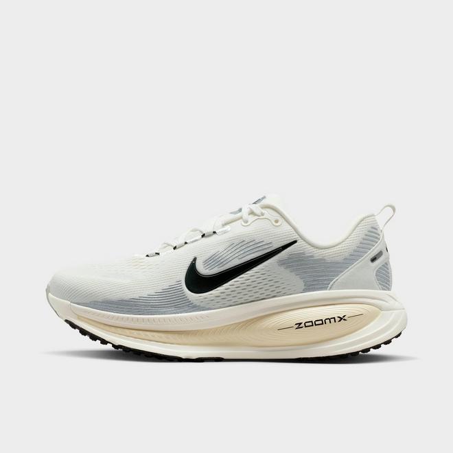 Women's Nike Vomero 18 Running Shoes (Extra Wide Width)