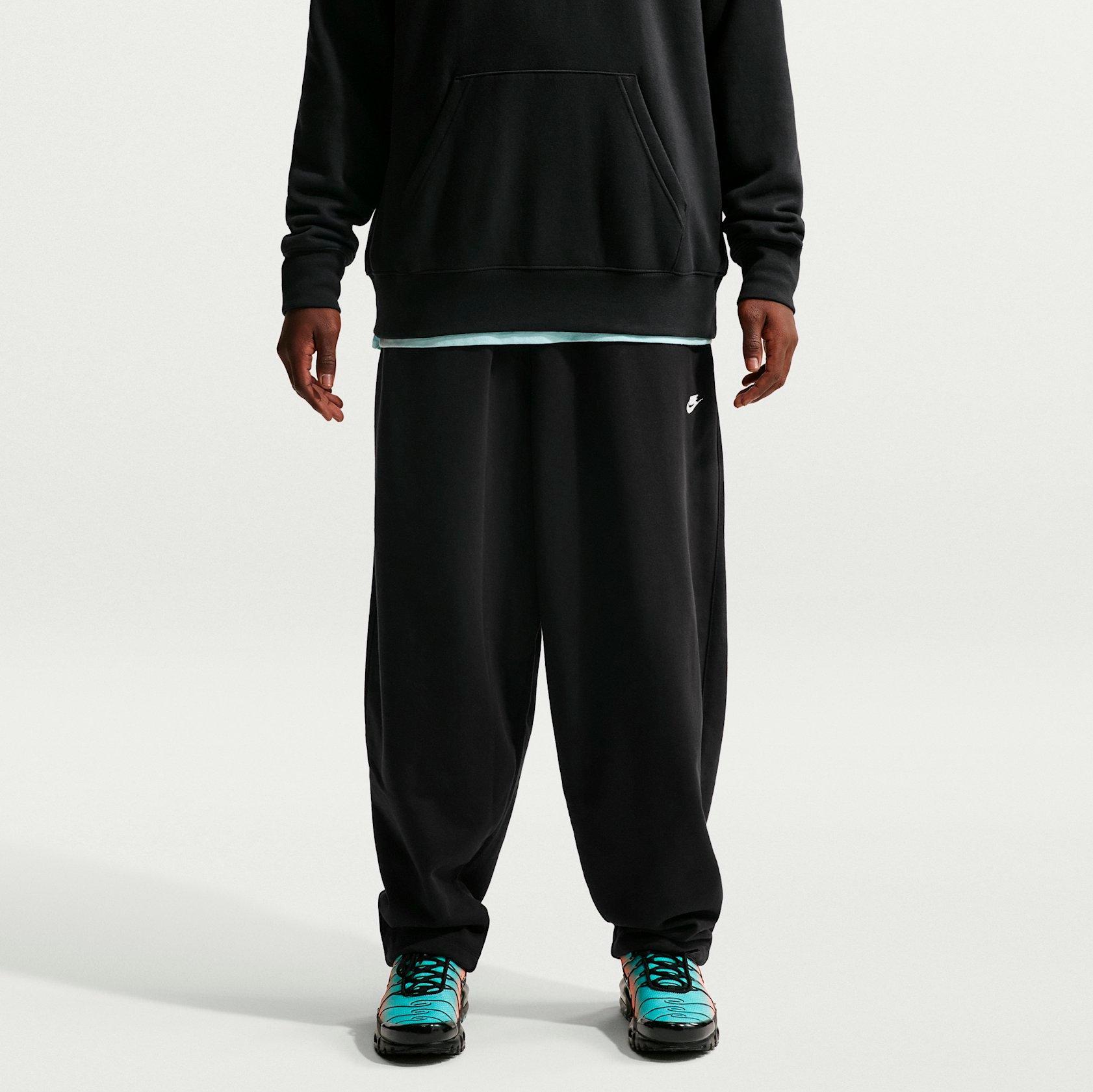 Nike Men's Sportswear Club Oversized French Terry Jogger Pants in Black/White Size: M Tall