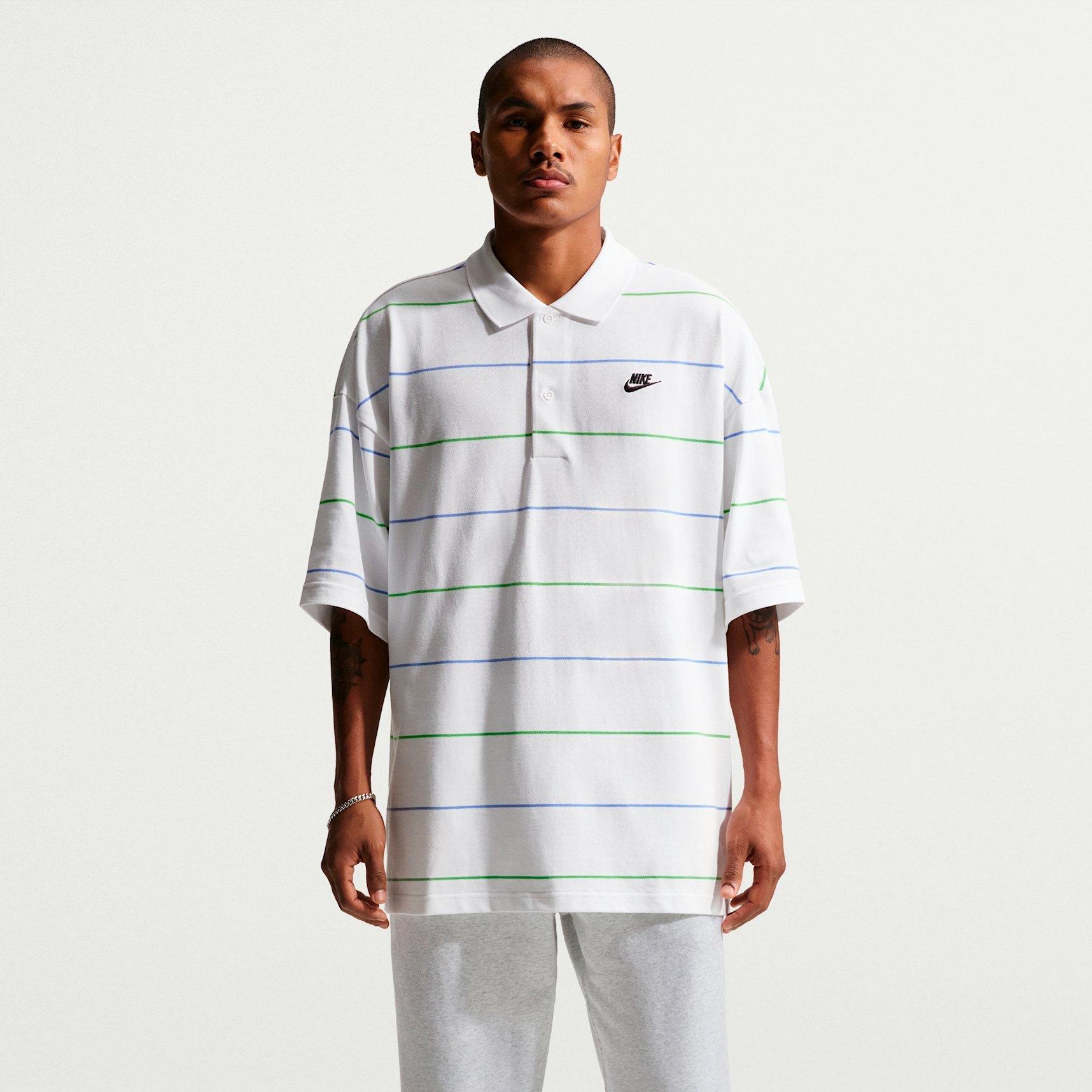 Nike Men's Sportswear Club Oversized Striped Polo Shirt in White/Black Size: Small
