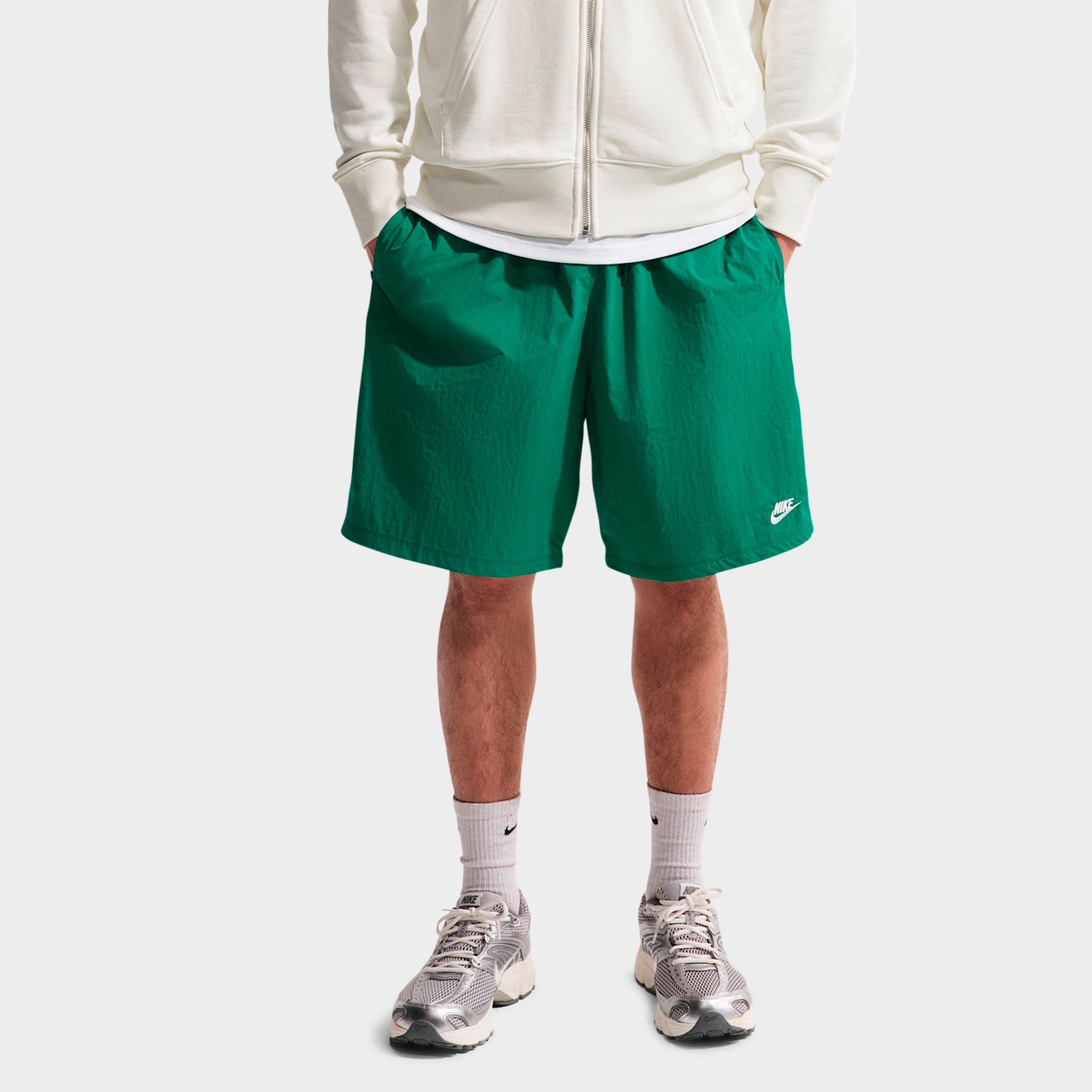 Nike Men's Sportswear Club Sport Shorts in Malachite/White Size: Small