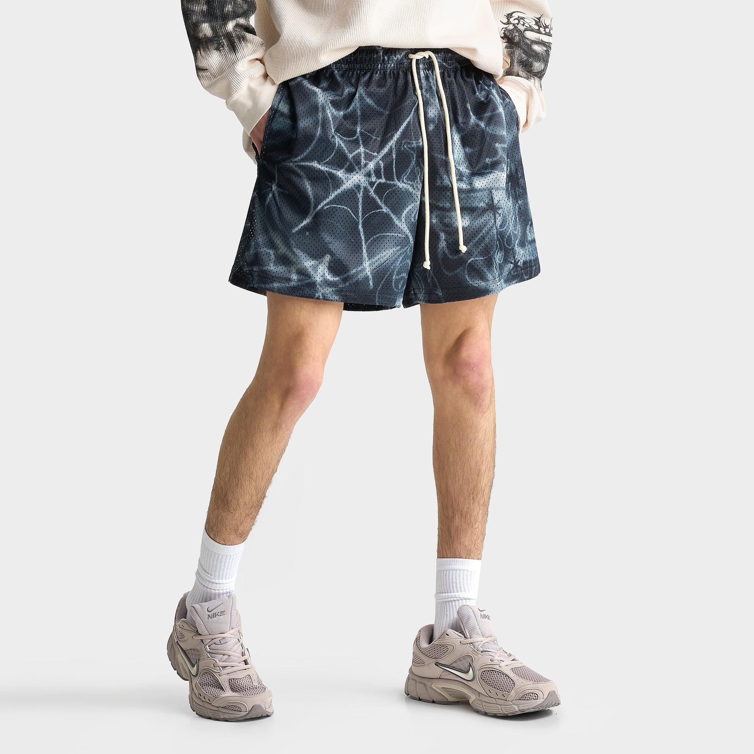 Nike Men's Standard Issue Practice 5" Mesh Basketball Shorts in Black Size: Small