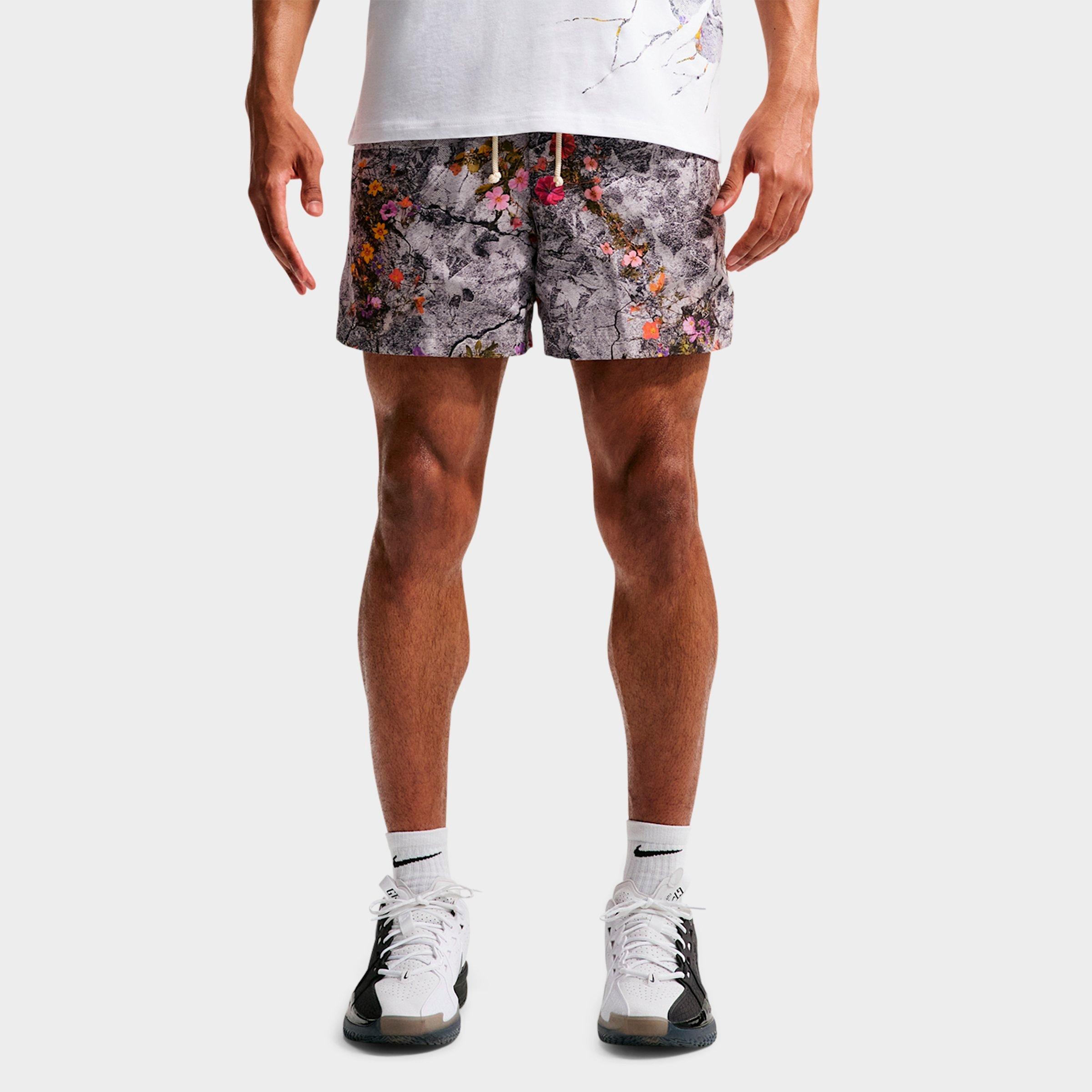Nike Men's Standard Issue Dri-FIT 5" Practice Graphic Print Woven Basketball Shorts in Cement Grey/Pale Ivory Size: S Tall