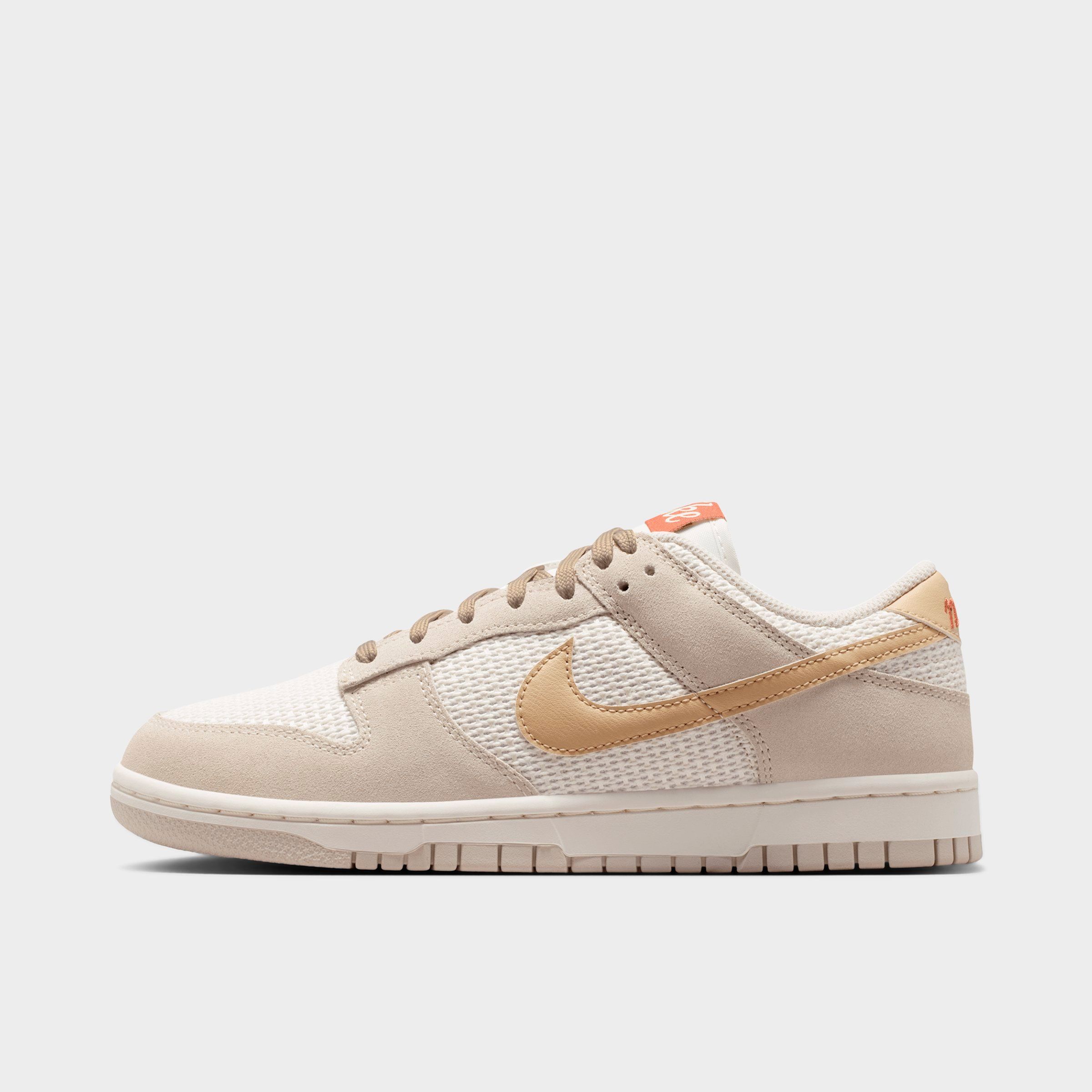 Nike Women's Dunk Low SE Casual Shoes