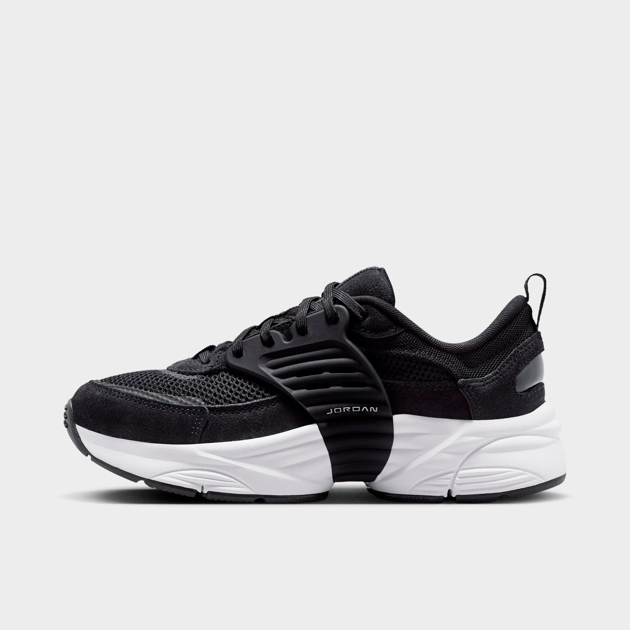 Jordan Big Kids Trunner O/S Casual Shoes in Black/White Size: 4.5
