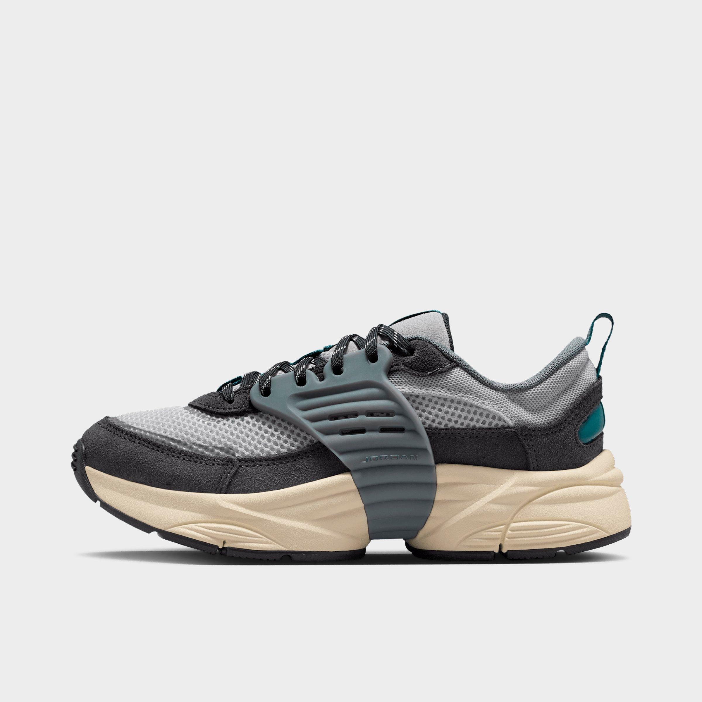 Jordan Big Kids Trunner O/S Casual Shoes in Photon Dust/Anthracite/Ash Green Size: 4.0