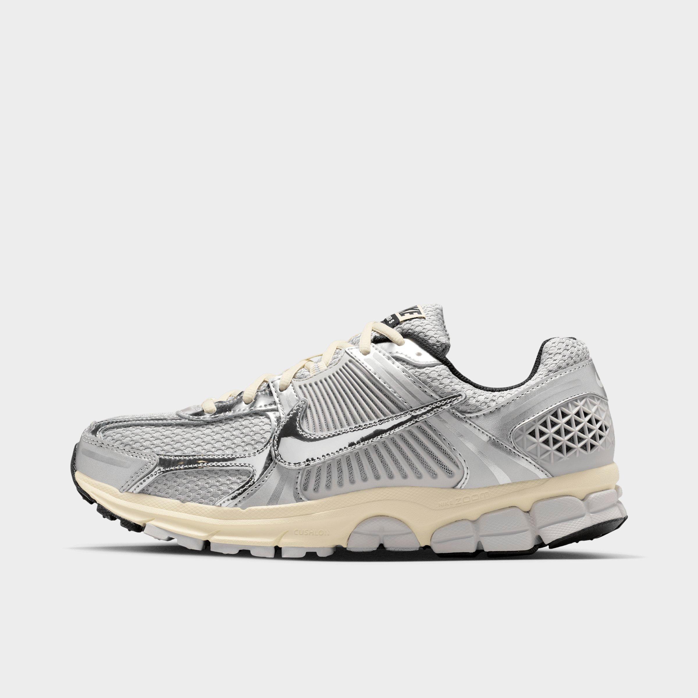 Nike Men's Zoom Vomero 5 Casual Shoes in Grey Fog/Metallic Silver/Coconut Milk Size: 13.0