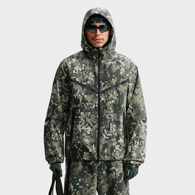 Men's Nike Tech Dri-FIT Woven Digital Camo Print Full-Zip Jacket