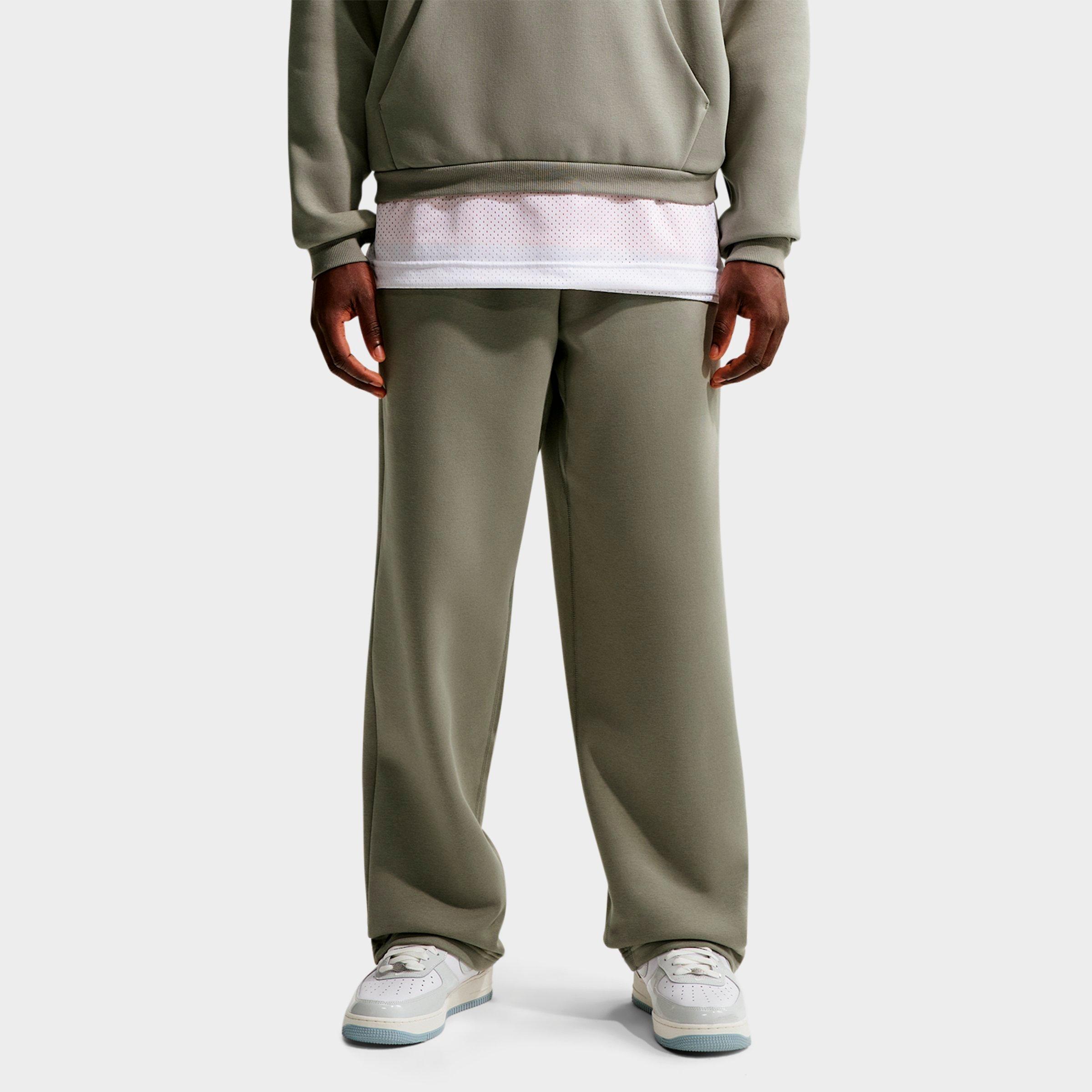 Nike Men's Standard Issue Therma-FIT Brushed Fleece Basketball Pants in Dark Stucco/Pale Ivory Size: Small