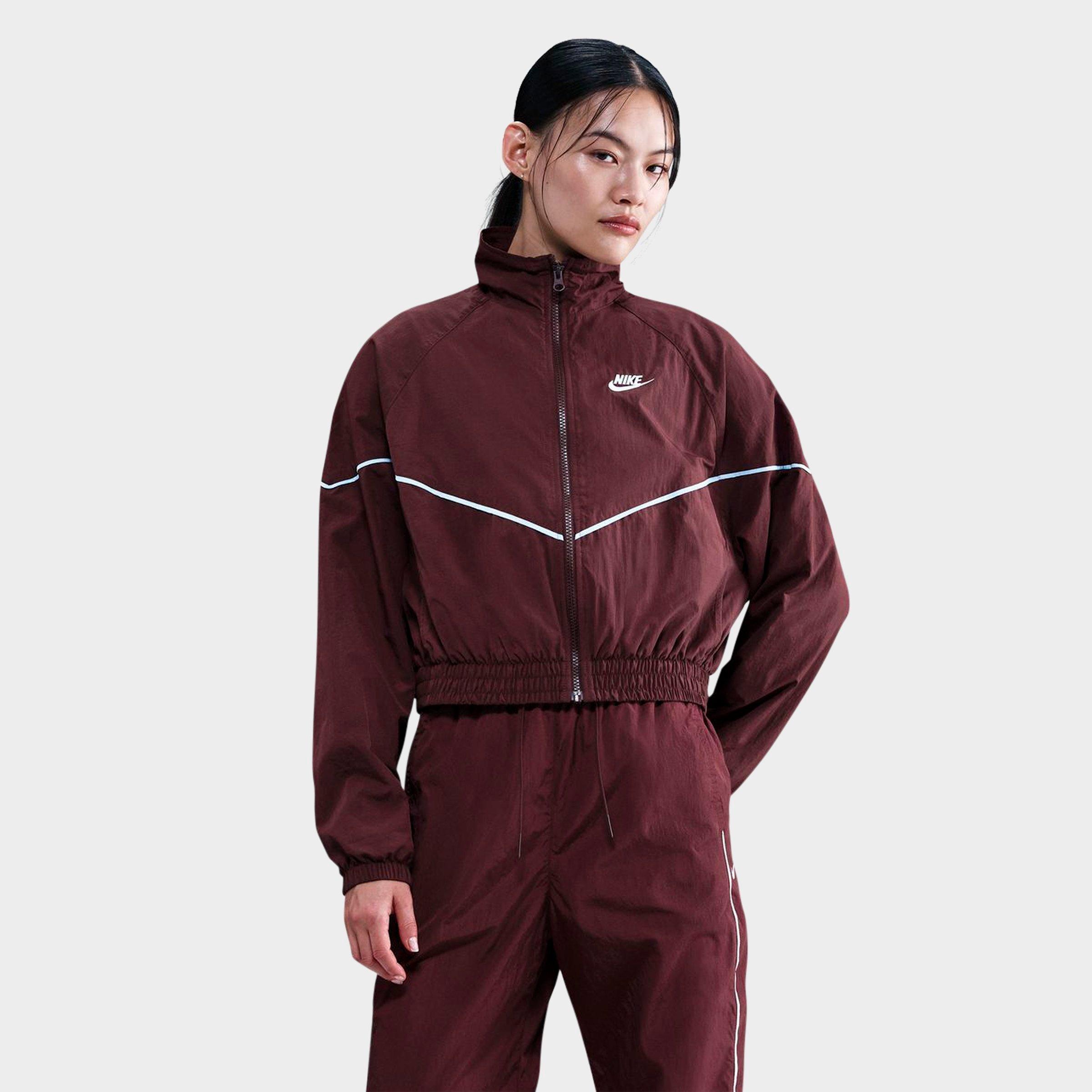 Nike Women's Sportswear Windrunner Crop Woven Jacket In Red