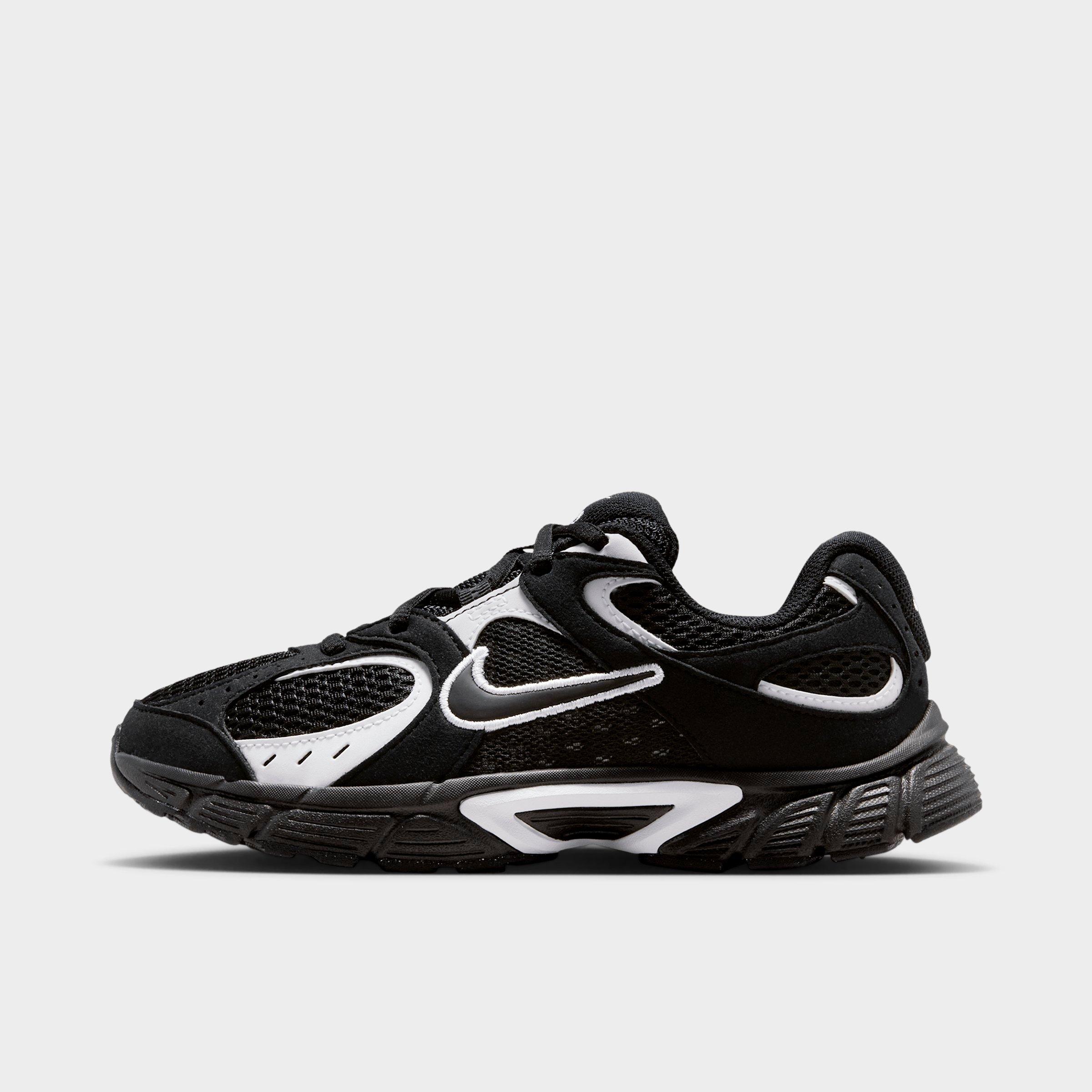 Nike Big Kids V5 RNR Suede Casual Shoes in Black/White Size: 6.0