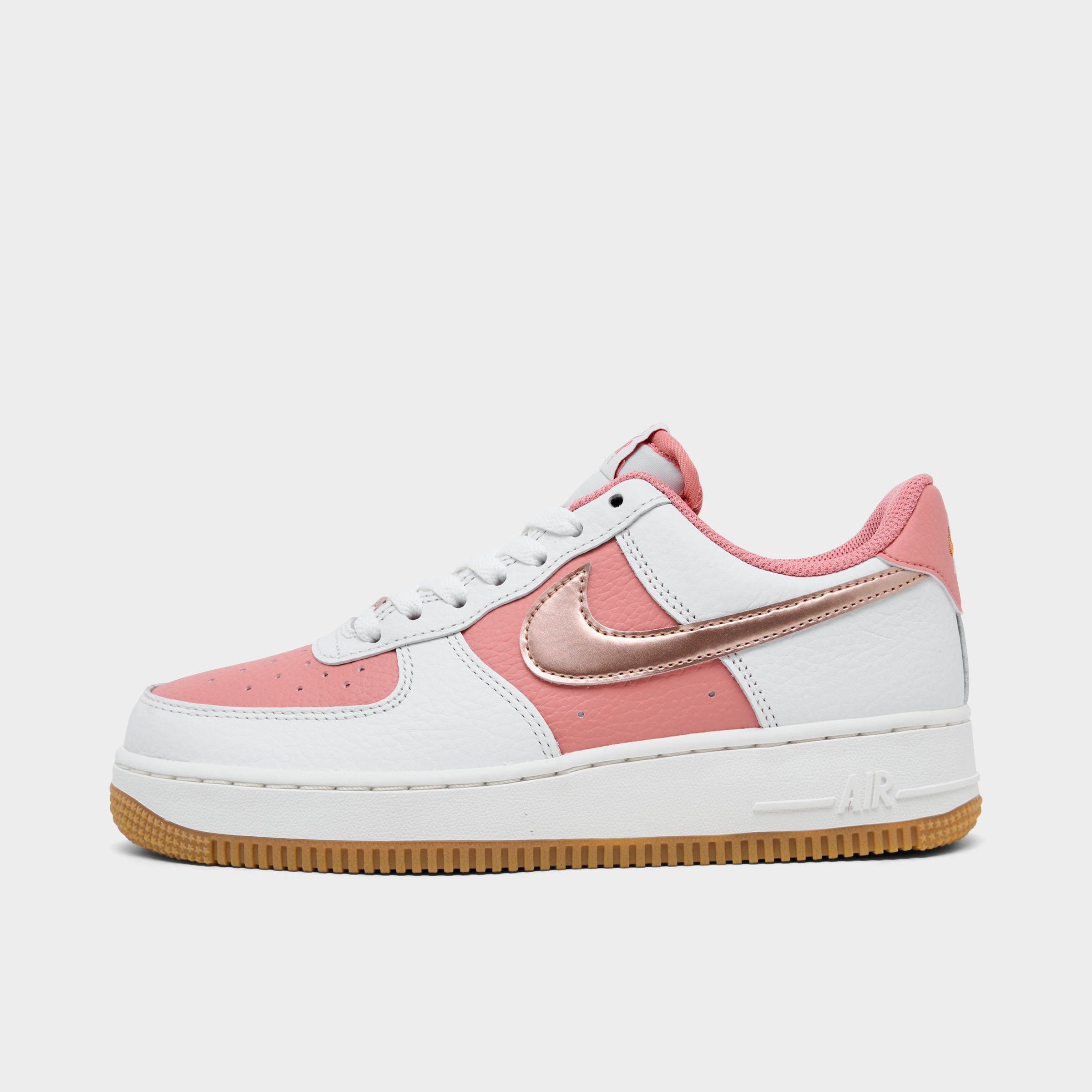 Nike Women's Air Force 1 '07 SE Casual Shoes