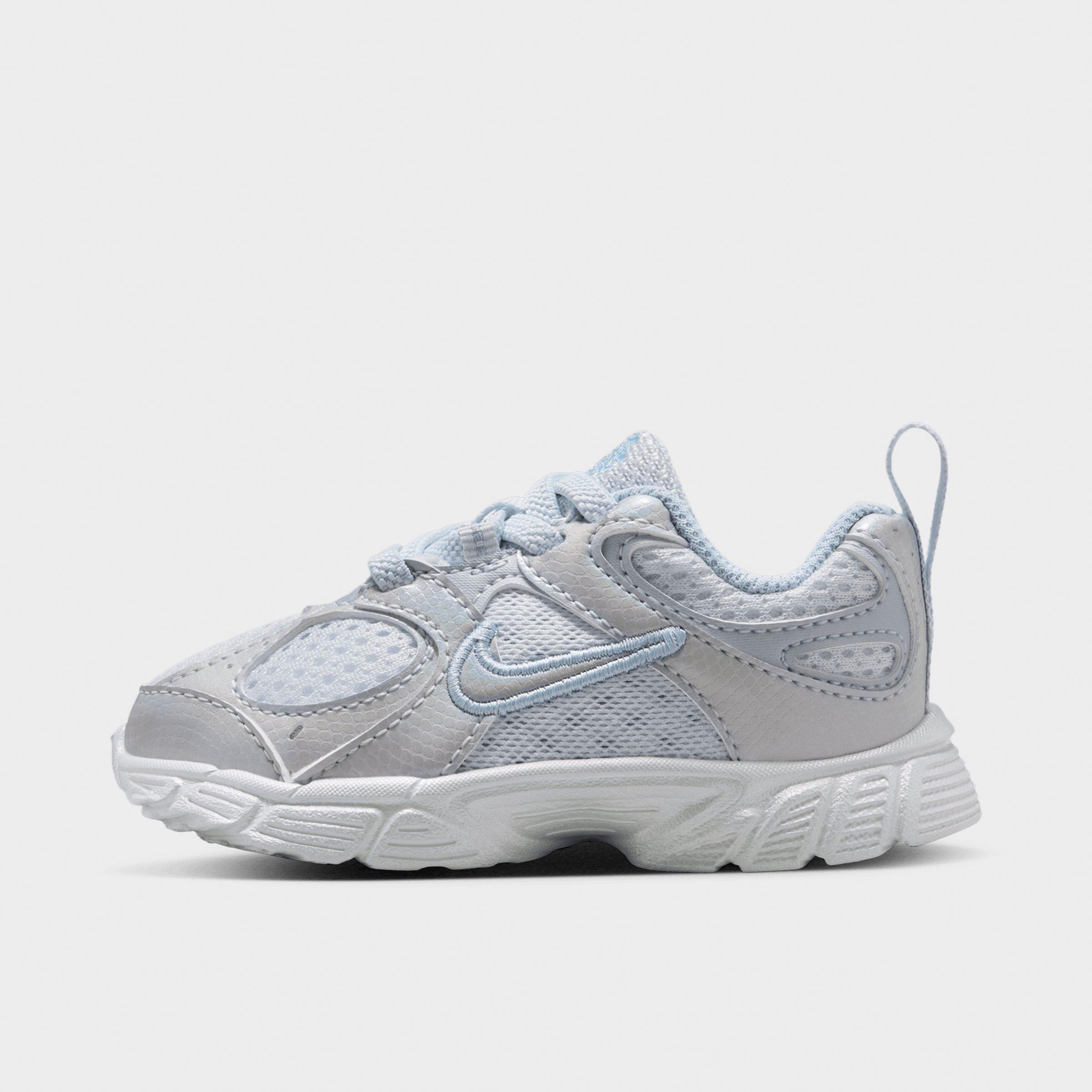 Nike Infant and Kids Toddler V5 RNR Stretch Lace Casual Shoes in Football Grey/Light Armory Blue/Football Blue Size: 4.0