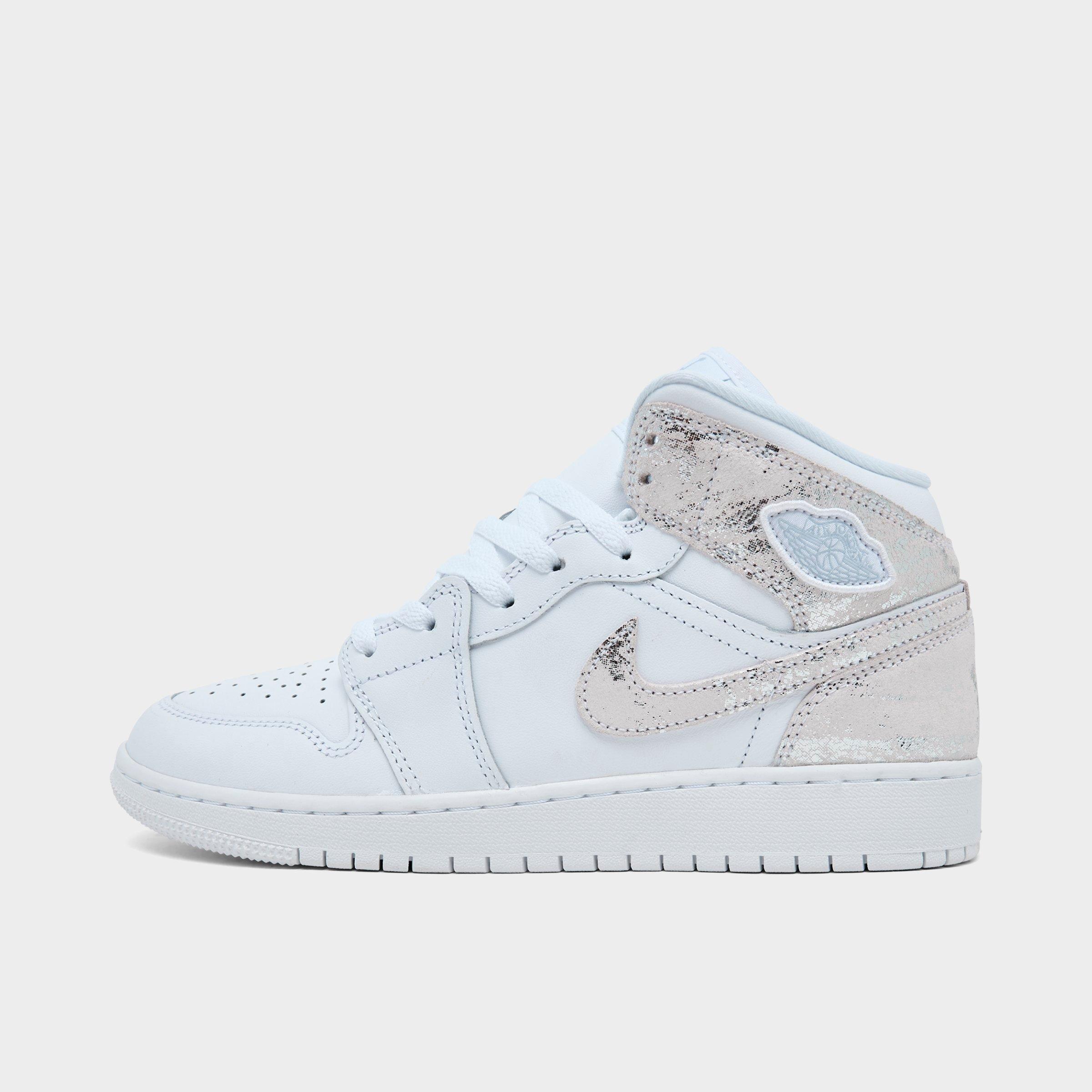 Jordan Big Kids Air Retro 1 Mid SE Casual Shoes in White/White/White Size: 6.5