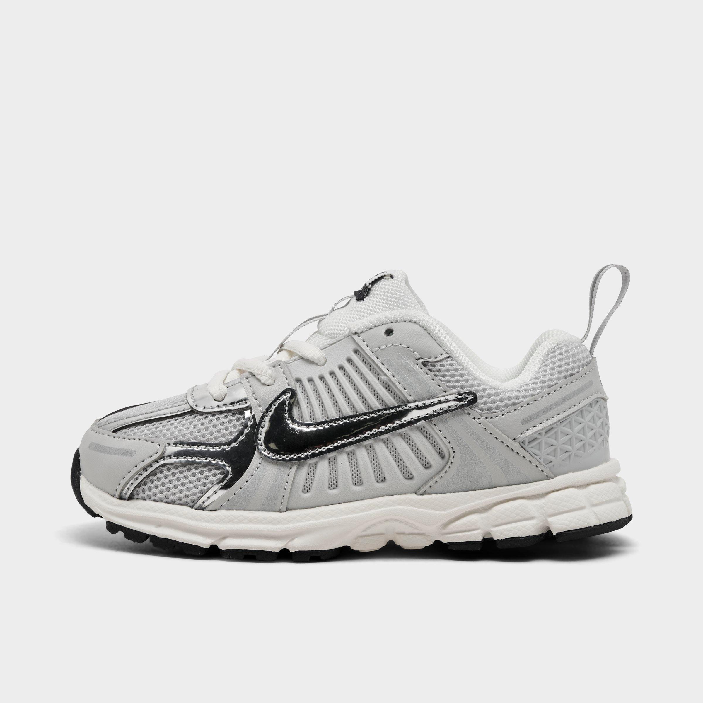 Nike Kids Toddler Vomero 5 Casual Shoes in Photon Dust/Gridiron/Chrome Size: 4.0