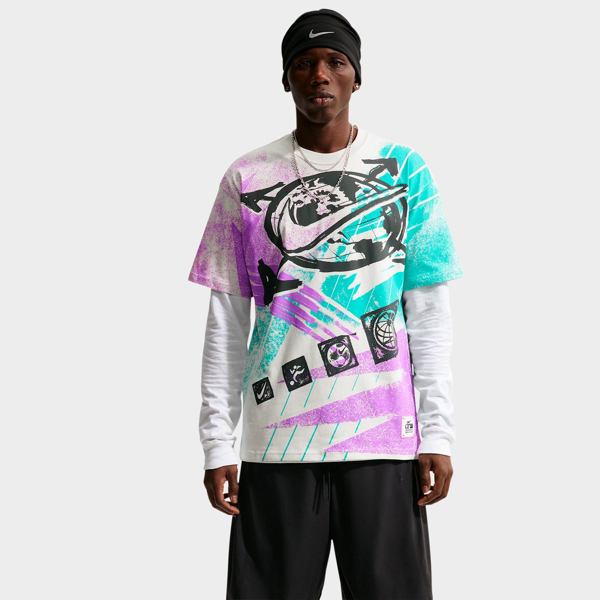 Nike Men's Sportswear Post Stamp T-Shirt in Spruce Aura Size: Small