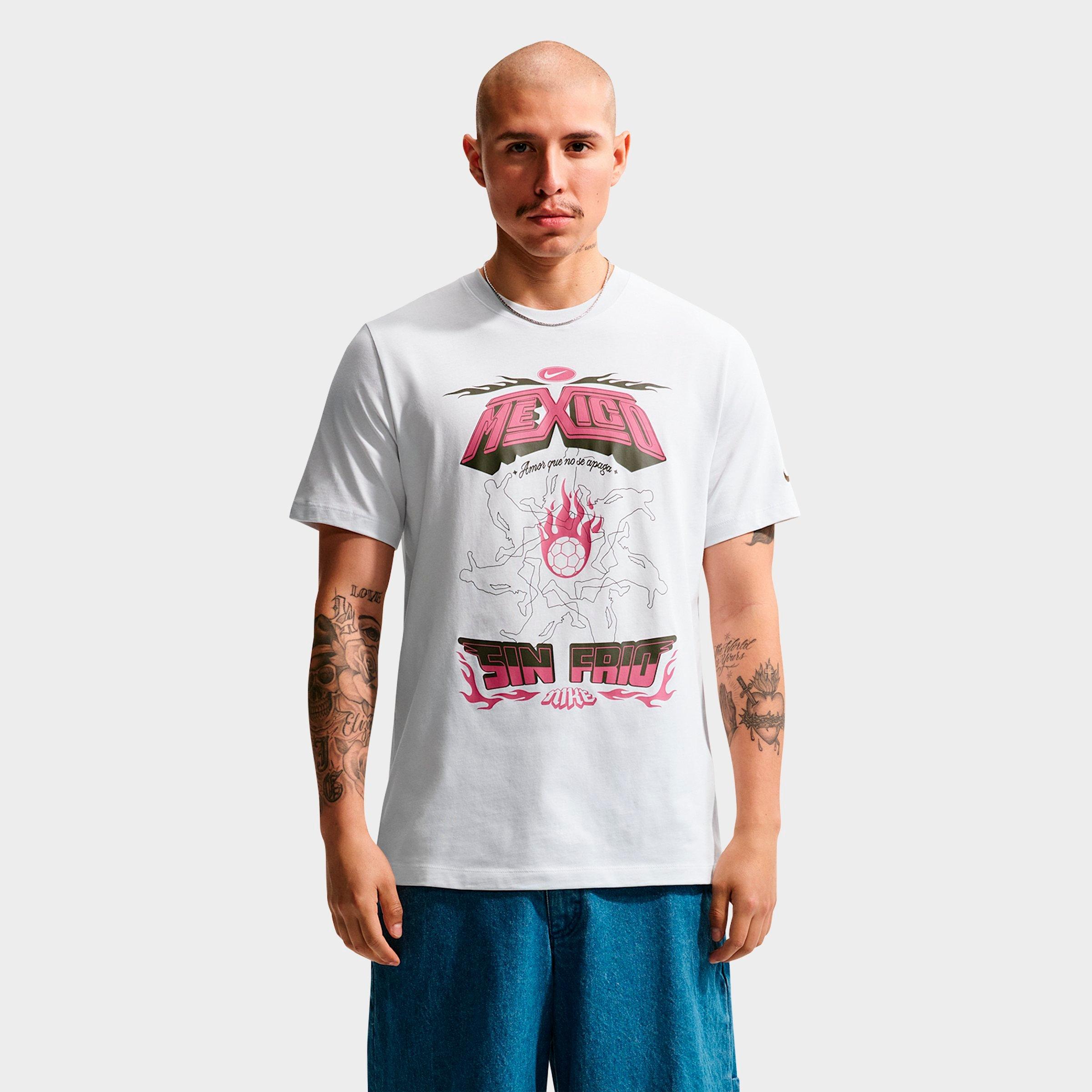Nike Men's Sportswear Mexico Soccer Graphic T-Shirt in Off White Size: 2XL
