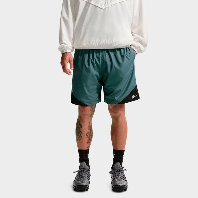 Men's Nike Windrunner 8" Woven Shorts