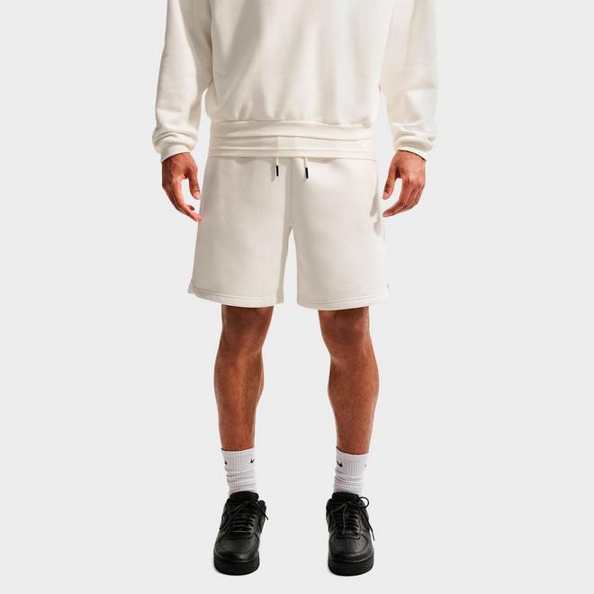 Men's Nike Standard Issue Therma-FIT 8" Brushed Fleece Basketball Shorts