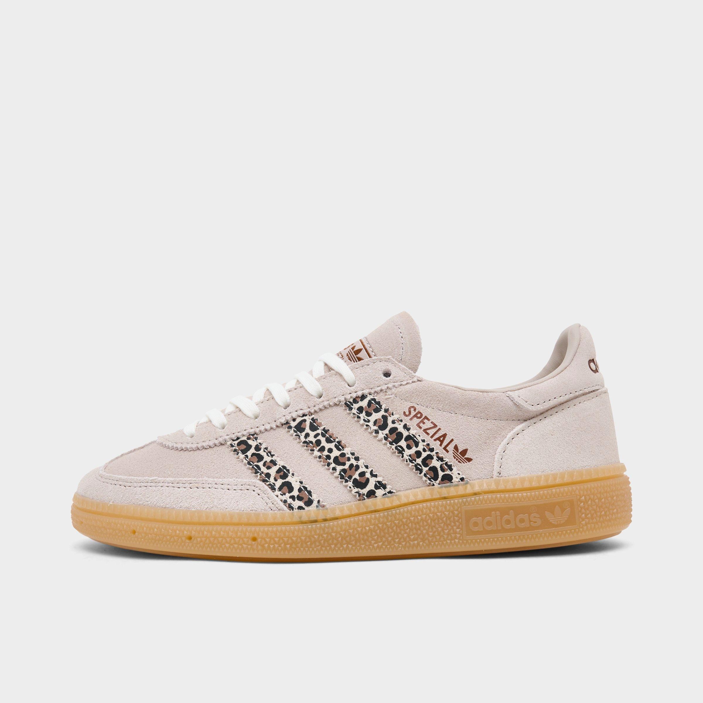 adidas Big Kids Originals Handball Spezial Casual Shoes in Wonder Beige/Preloved Brown/Gum Size: 3.5