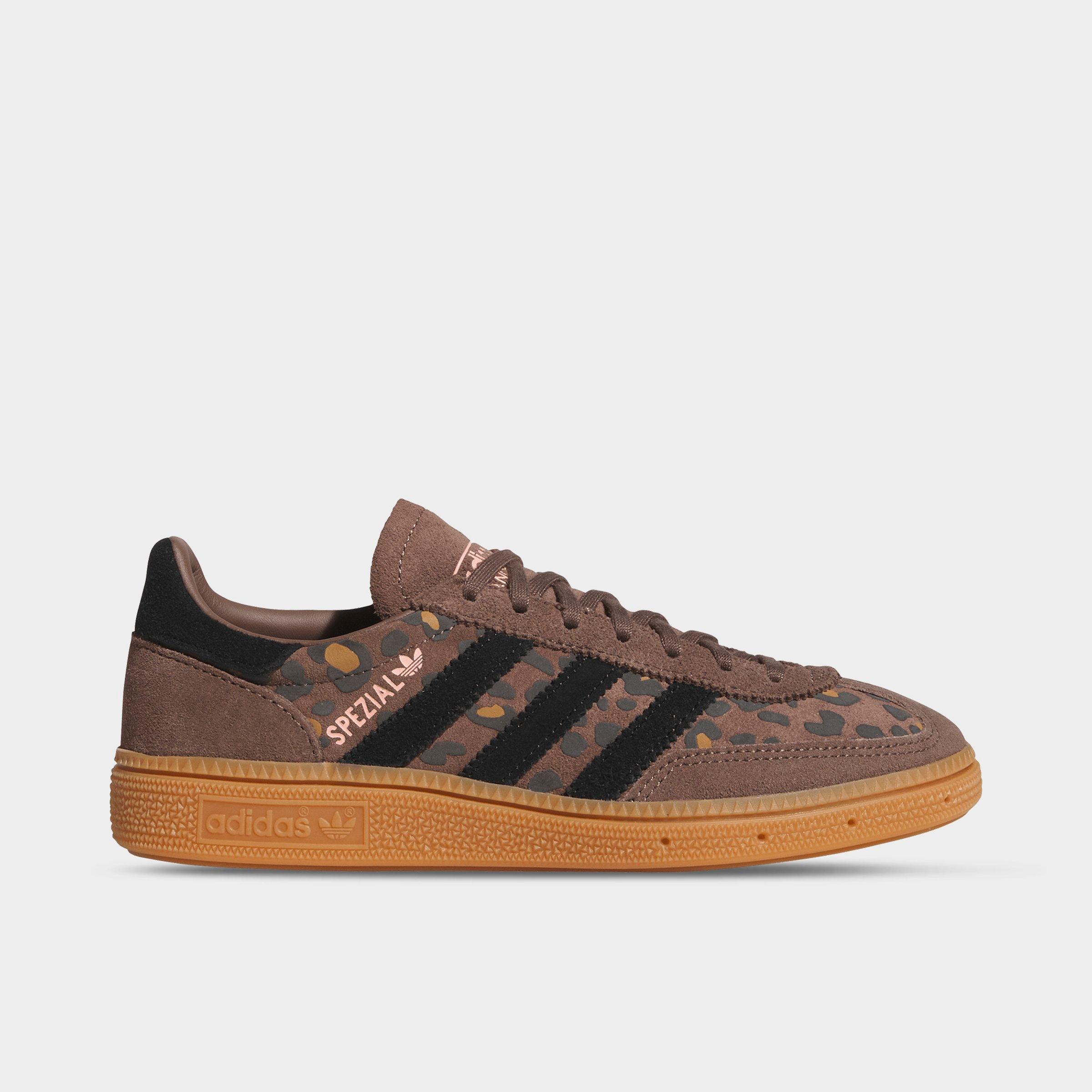 adidas Big Kids Originals Handball Spezial Casual Shoes in Earth Strata/Core Black/Glow Pink Size: 3.5