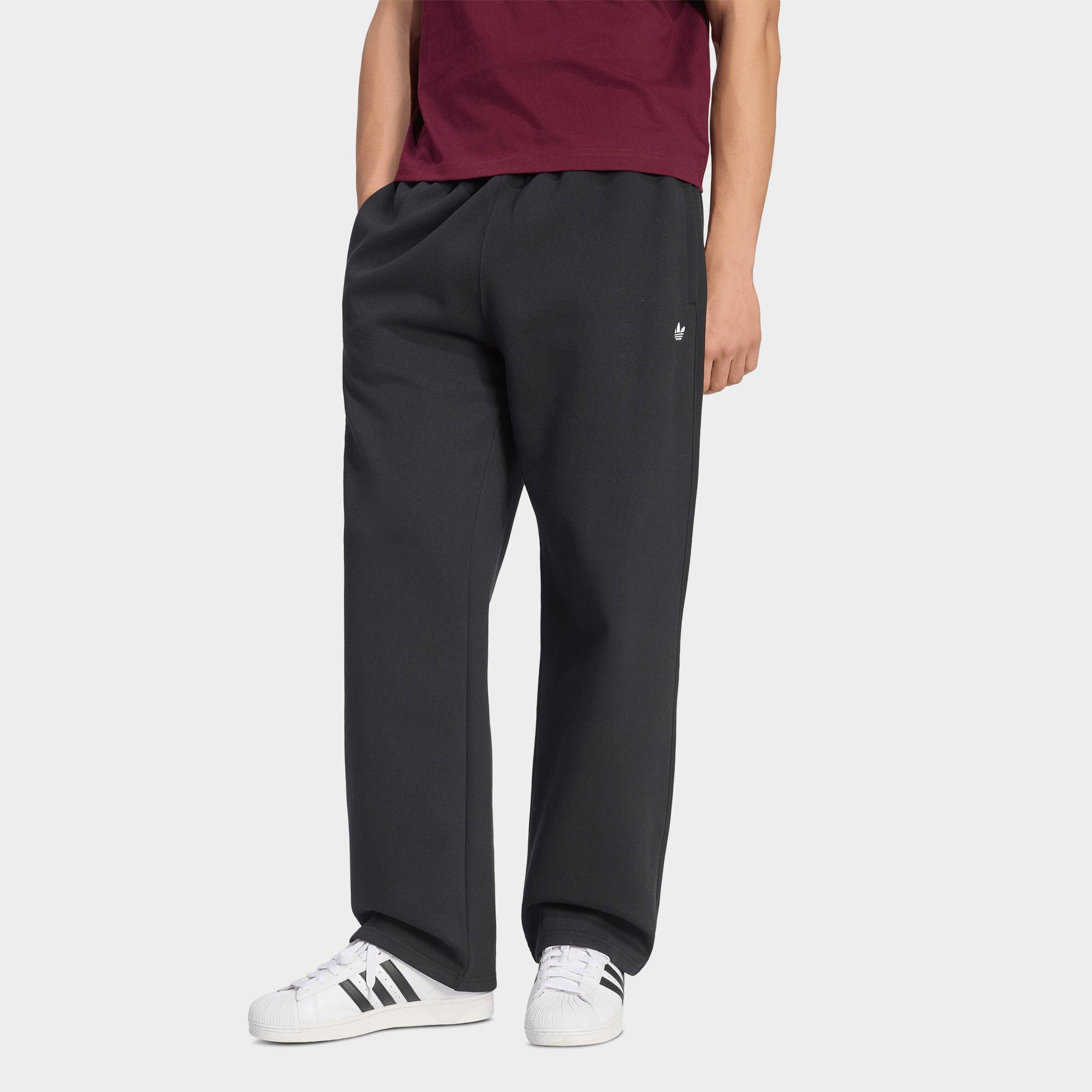 adidas Men's Originals Trefoil Essentials Fleece Sweatpants in Black Size: XS