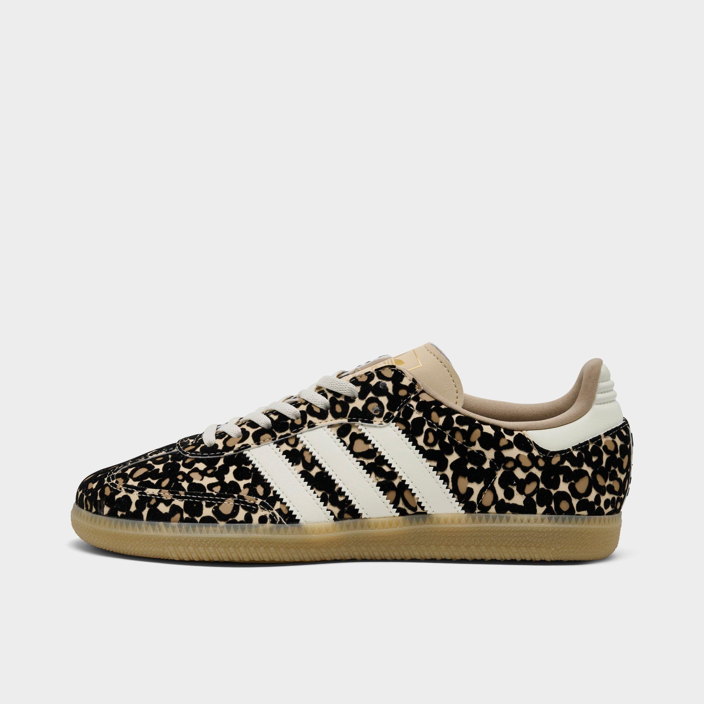 adidas Big Kids Originals Samba OG Casual Shoes in Sand Strata/Ivory/Gum Size: 4.5