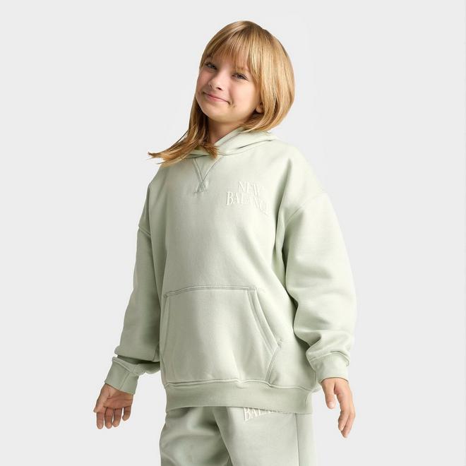 Girls' Big Kids' New Balance Arch Logo Fleece Oversized Pullover Hoodie