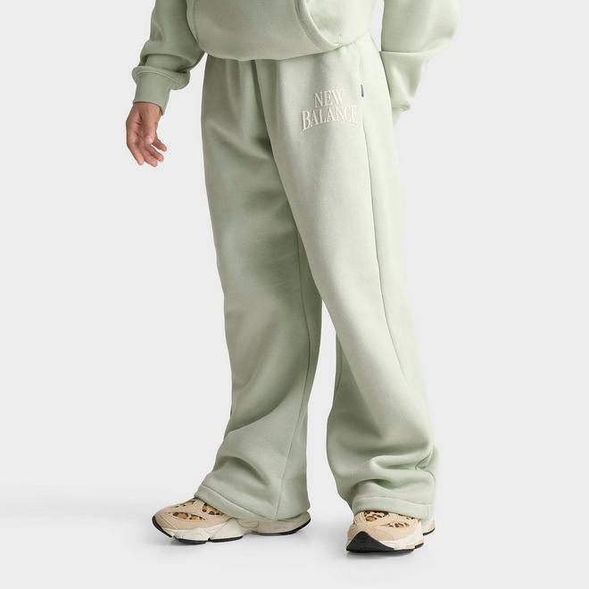 Girls' Big Kids' New Balance Arch Logo Oversized Fleece Sweatpants