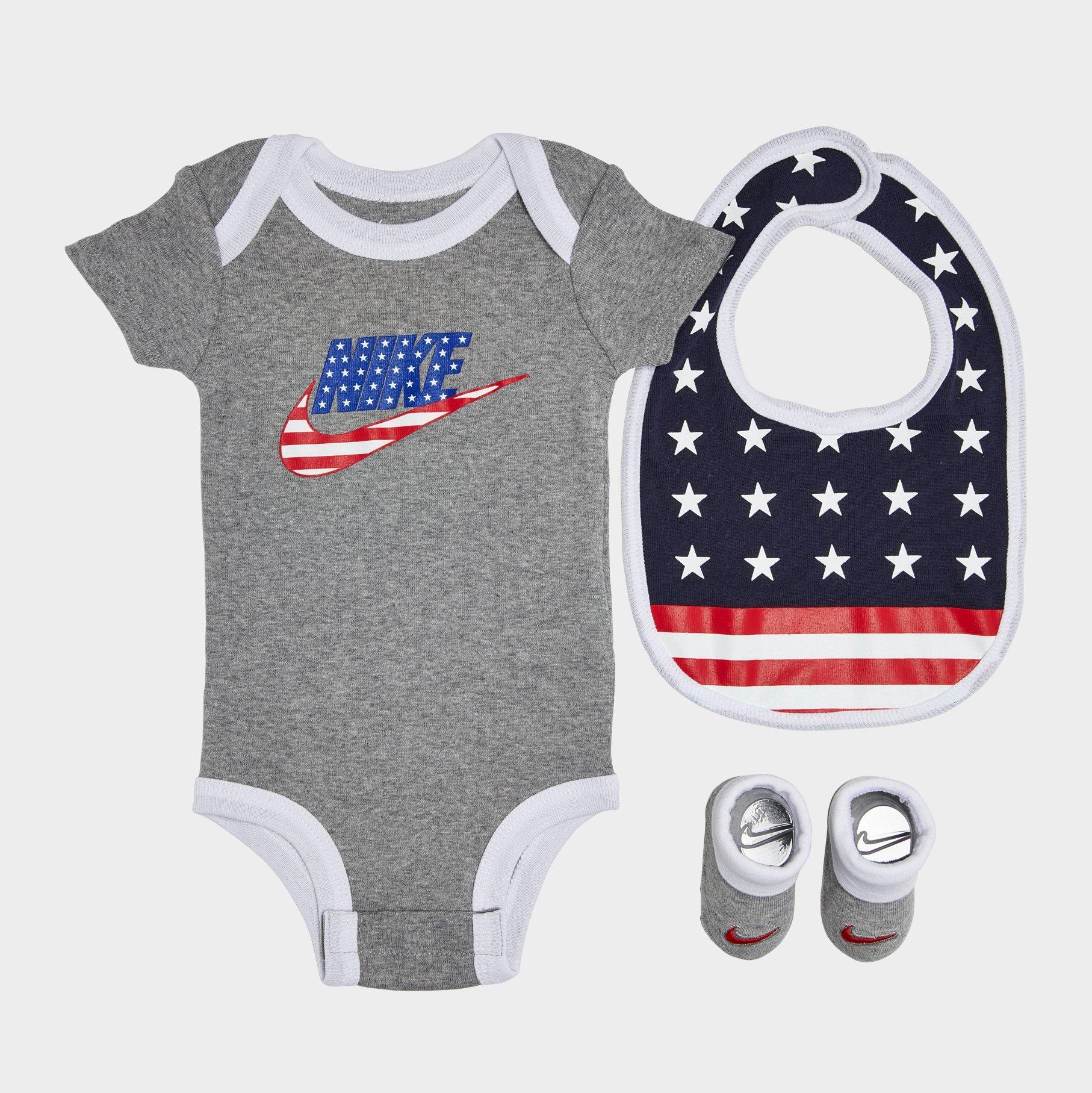 nike baby bibs