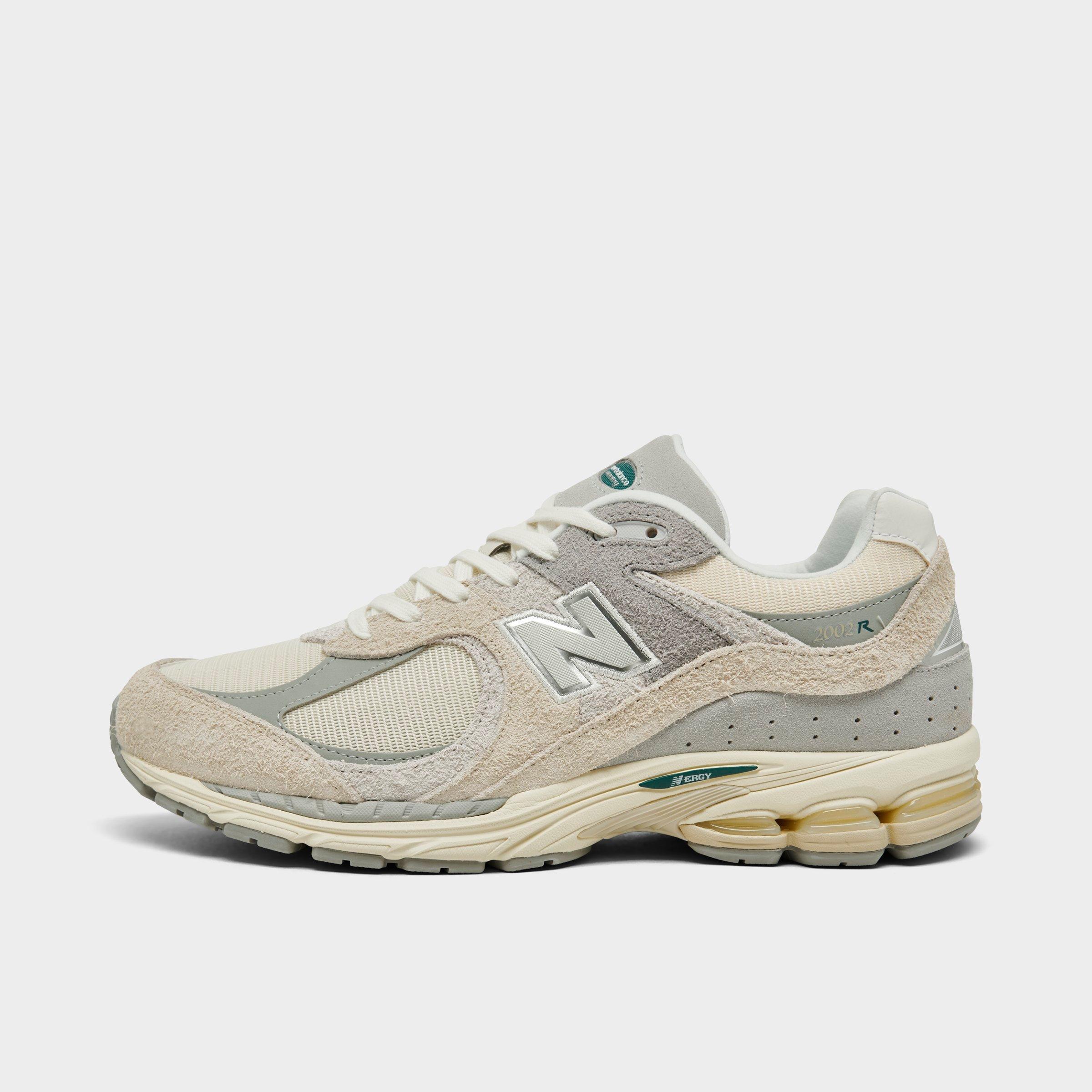 New Balance Men's 2002R Casual Shoes in Linen/Concrete Size: 7.5