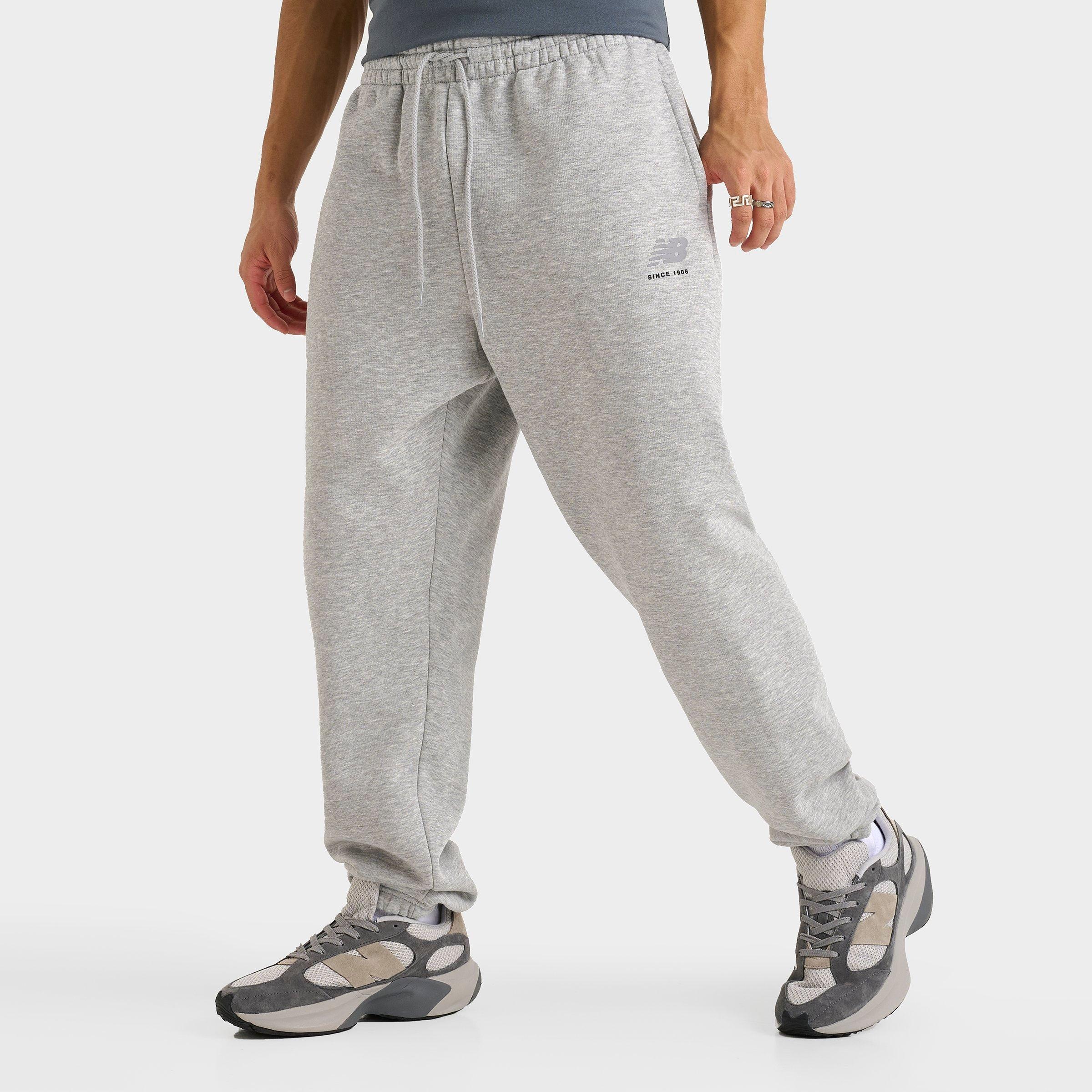 New Balance Men's Logo Graphic Fleece Jogger Sweatpants in Grey/Charcoal Heather Size Medium Cotton/Fleece