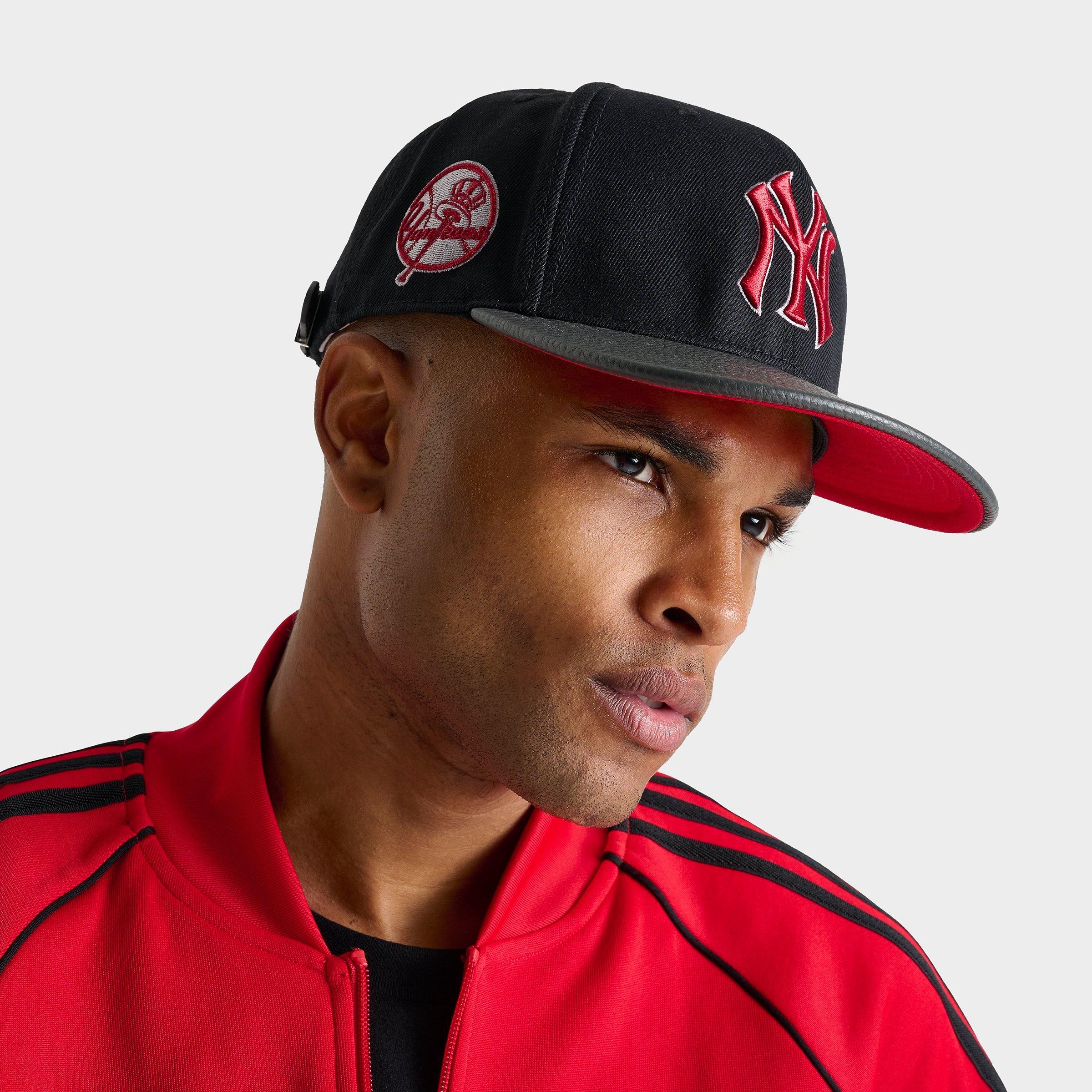 Pro Standard New York Yankees MLB Fright 2 Tone Snapback Hat in Black/Metallic Red