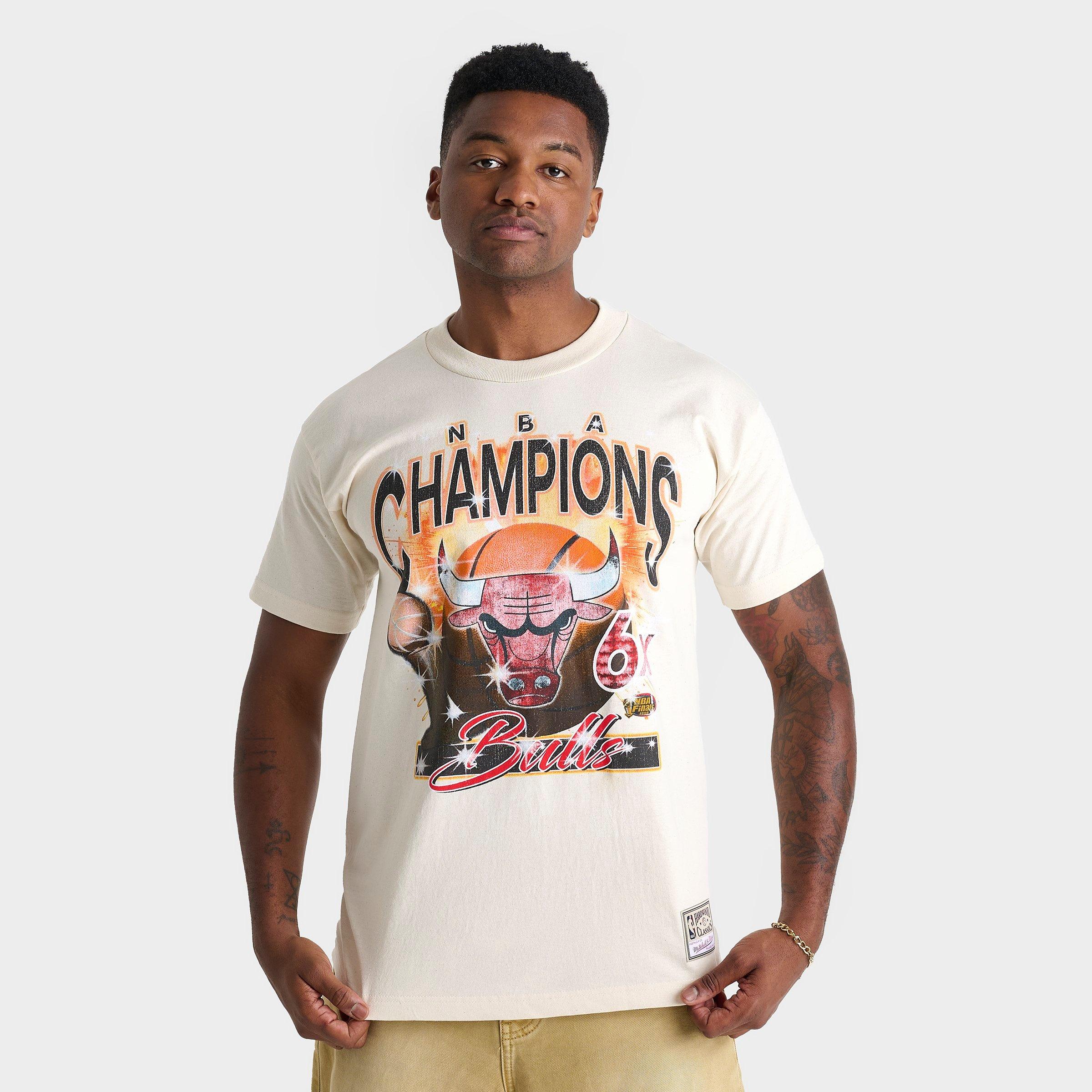 Mitchell & Ness Men's Chicago Bulls NBA Boom Graphic T-Shirt in Natural Size: Small
