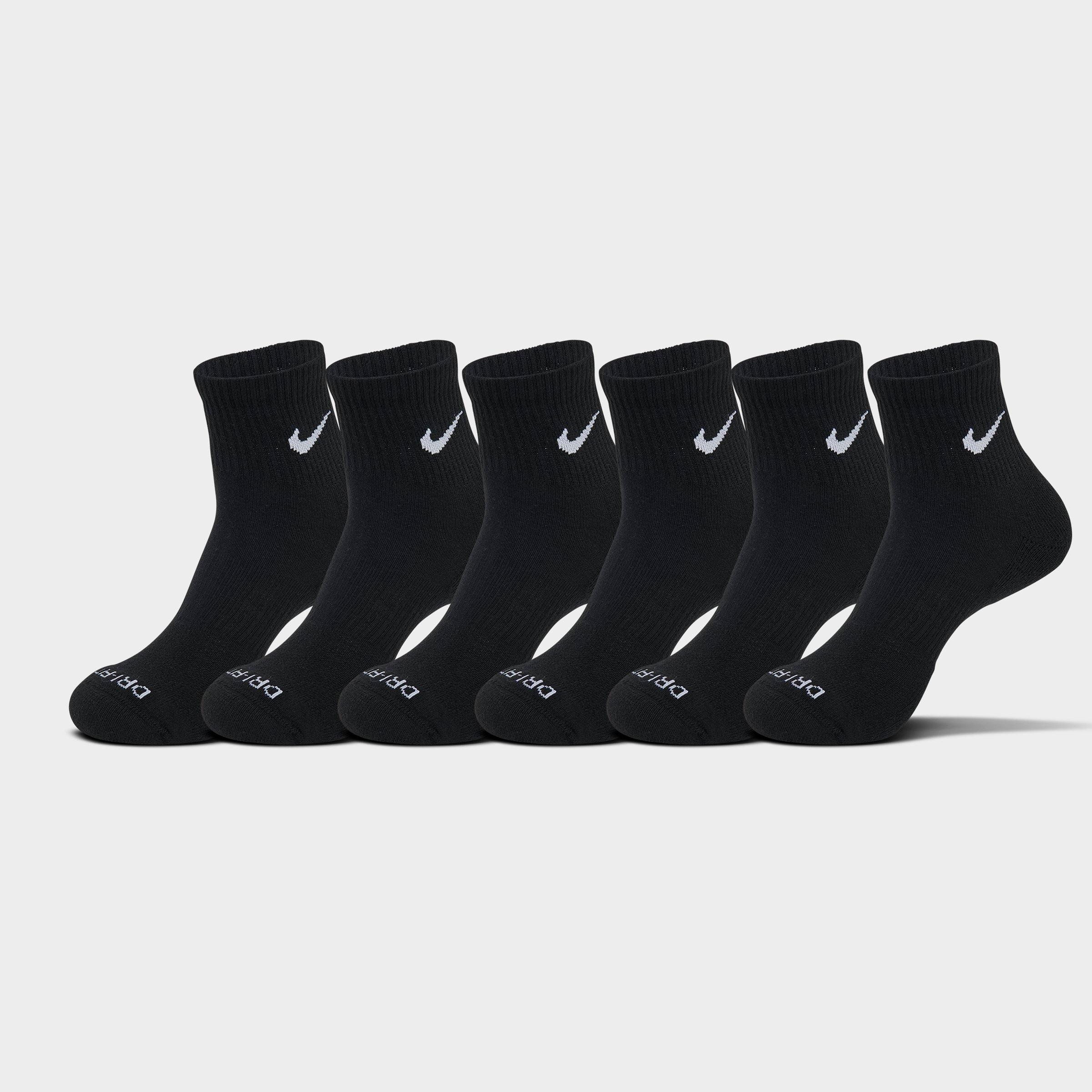 Nike Everyday Plus Cushioned 6-Pack Quarter Training Socks in Black/White Size: Large